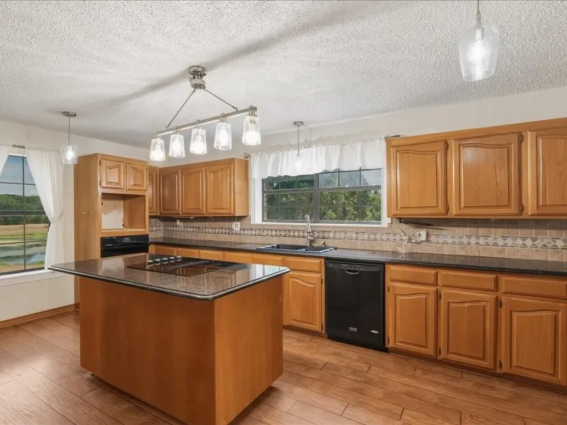 Single Family Residence For Sale in Johnson County , 3604 Conveyor Drive, Burleson, Texas 76028, 5 Bedroom, 4 Bathroom, 2 Garage spaces, 4,780 Sqft, built in 1988, mls#21388095, Real Estate Agent in Burleson, Homes For Sale in Johnson county, Homes For Sale in Burleson, Realtor in Burleson Texas, Real Estate Brokerage Independent Realty Texas, Luminita Cordes Realtor