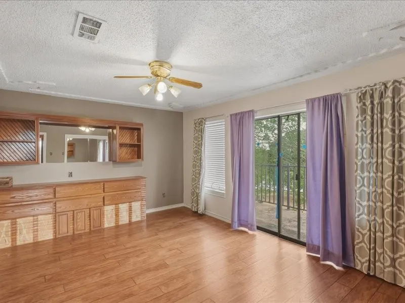 Single Family Residence For Sale in Johnson County , 3604 Conveyor Drive, Burleson, Texas 76028, 5 Bedroom, 4 Bathroom, 2 Garage spaces, 4,780 Sqft, built in 1988, mls#21388095, Real Estate Agent in Burleson, Homes For Sale in Johnson county, Homes For Sale in Burleson, Realtor in Burleson Texas, Real Estate Brokerage Independent Realty Texas, Luminita Cordes Realtor