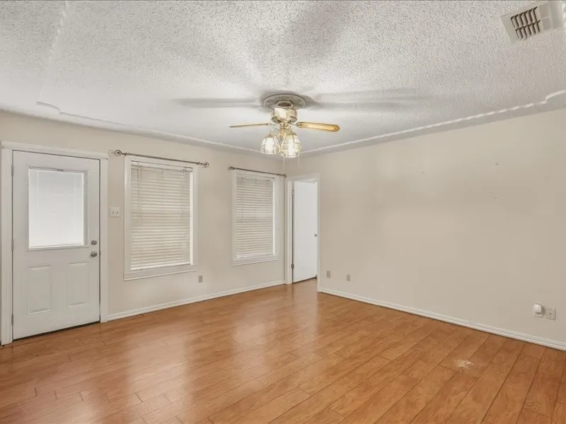 Single Family Residence For Sale in Johnson County , 3604 Conveyor Drive, Burleson, Texas 76028, 5 Bedroom, 4 Bathroom, 2 Garage spaces, 4,780 Sqft, built in 1988, mls#21388095, Real Estate Agent in Burleson, Homes For Sale in Johnson county, Homes For Sale in Burleson, Realtor in Burleson Texas, Real Estate Brokerage Independent Realty Texas, Luminita Cordes Realtor