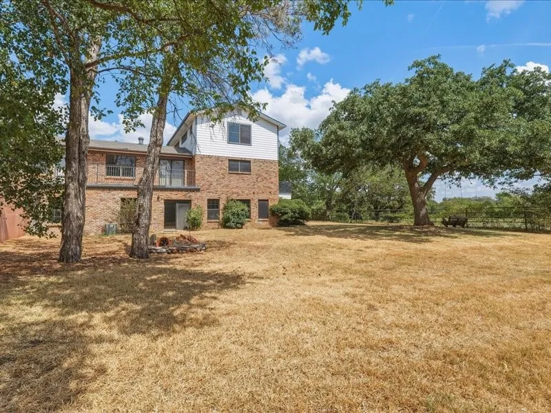 Single Family Residence For Sale in Johnson County , 3604 Conveyor Drive, Burleson, Texas 76028, 5 Bedroom, 4 Bathroom, 2 Garage spaces, 4,780 Sqft, built in 1988, mls#21388095, Real Estate Agent in Burleson, Homes For Sale in Johnson county, Homes For Sale in Burleson, Realtor in Burleson Texas, Real Estate Brokerage Independent Realty Texas, Luminita Cordes Realtor