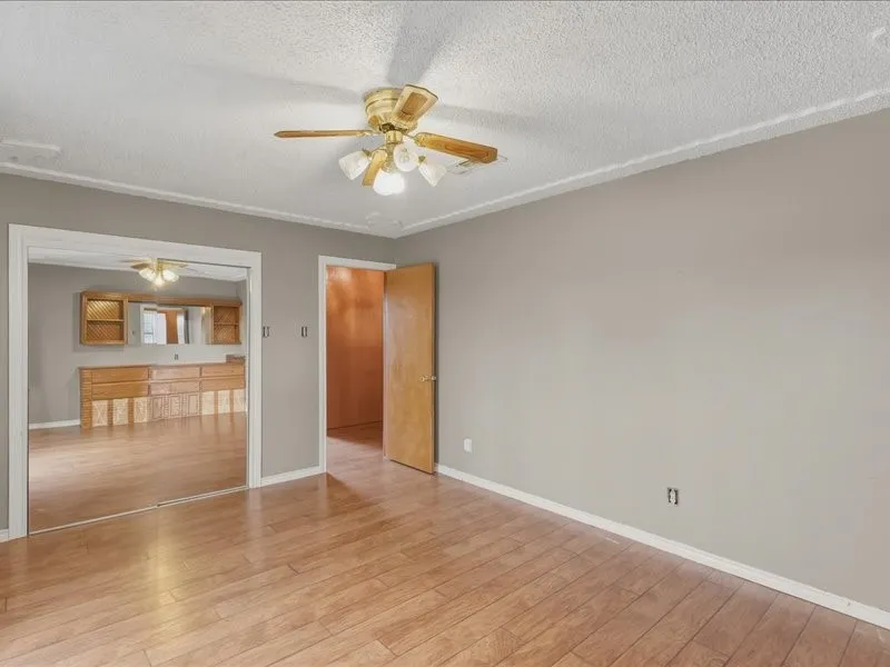 Single Family Residence For Sale in Johnson County , 3604 Conveyor Drive, Burleson, Texas 76028, 5 Bedroom, 4 Bathroom, 2 Garage spaces, 4,780 Sqft, built in 1988, mls#21388095, Real Estate Agent in Burleson, Homes For Sale in Johnson county, Homes For Sale in Burleson, Realtor in Burleson Texas, Real Estate Brokerage Independent Realty Texas, Luminita Cordes Realtor