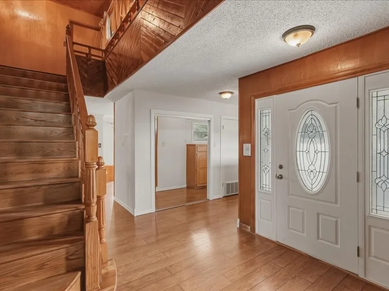 Single Family Residence For Sale in Johnson County , 3604 Conveyor Drive, Burleson, Texas 76028, 5 Bedroom, 4 Bathroom, 2 Garage spaces, 4,780 Sqft, built in 1988, mls#21388095, Real Estate Agent in Burleson, Homes For Sale in Johnson county, Homes For Sale in Burleson, Realtor in Burleson Texas, Real Estate Brokerage Independent Realty Texas, Luminita Cordes Realtor