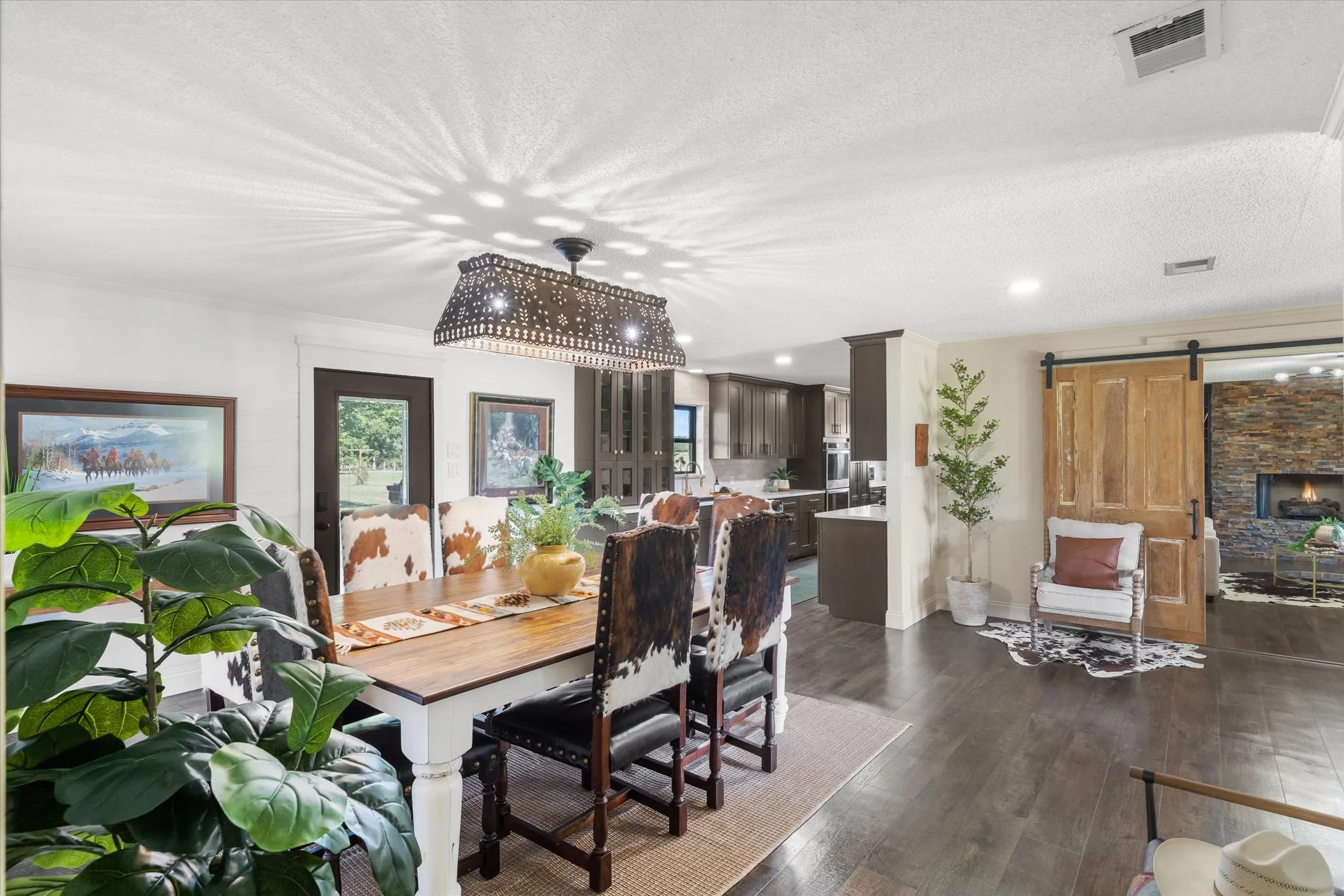 Single Family Residence For Sale in Van Zandt County , 301 Vz County Road 3412, Wills Point, Texas 75169, 3 Bedroom, 2 Bathroom, Garage spaces, 1,842 Sqft, built in 1969, mls#21379932, Real Estate Agent in Wills Point, Homes For Sale in Van Zandt county, Homes For Sale in Wills Point, Realtor in Wills Point Texas, Real Estate Brokerage Independent Realty Texas, Luminita Cordes Realtor