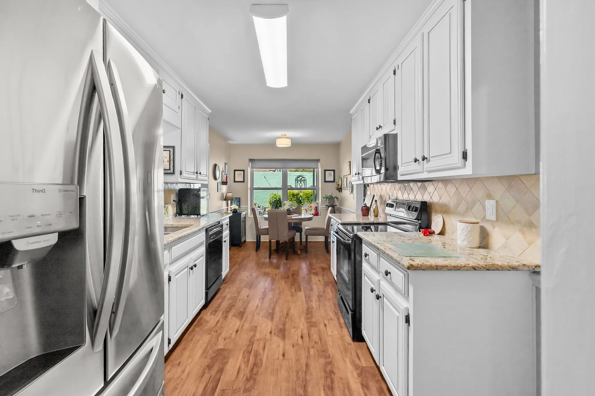 Single Family Residence For Sale in Hopkins County , 1200 April Drive, Sulphur Springs, Texas 75482, 3 Bedroom, 2 Bathroom, 2 Garage spaces, 1,732 Sqft, built in 1989, mls#21385775, Real Estate Agent in Sulphur Springs, Homes For Sale in Hopkins county, Homes For Sale in Sulphur Springs, Realtor in Sulphur Springs Texas, Real Estate Brokerage Independent Realty Texas, Luminita Cordes Realtor