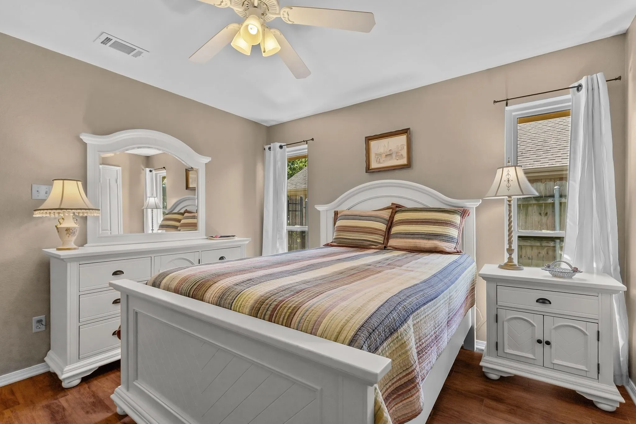 Single Family Residence For Sale in Hopkins County , 1200 April Drive, Sulphur Springs, Texas 75482, 3 Bedroom, 2 Bathroom, 2 Garage spaces, 1,732 Sqft, built in 1989, mls#21385775, Real Estate Agent in Sulphur Springs, Homes For Sale in Hopkins county, Homes For Sale in Sulphur Springs, Realtor in Sulphur Springs Texas, Real Estate Brokerage Independent Realty Texas, Luminita Cordes Realtor