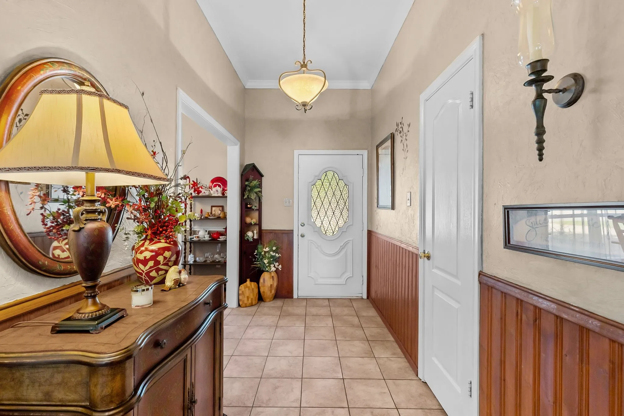 Single Family Residence For Sale in Hopkins County , 1200 April Drive, Sulphur Springs, Texas 75482, 3 Bedroom, 2 Bathroom, 2 Garage spaces, 1,732 Sqft, built in 1989, mls#21385775, Real Estate Agent in Sulphur Springs, Homes For Sale in Hopkins county, Homes For Sale in Sulphur Springs, Realtor in Sulphur Springs Texas, Real Estate Brokerage Independent Realty Texas, Luminita Cordes Realtor