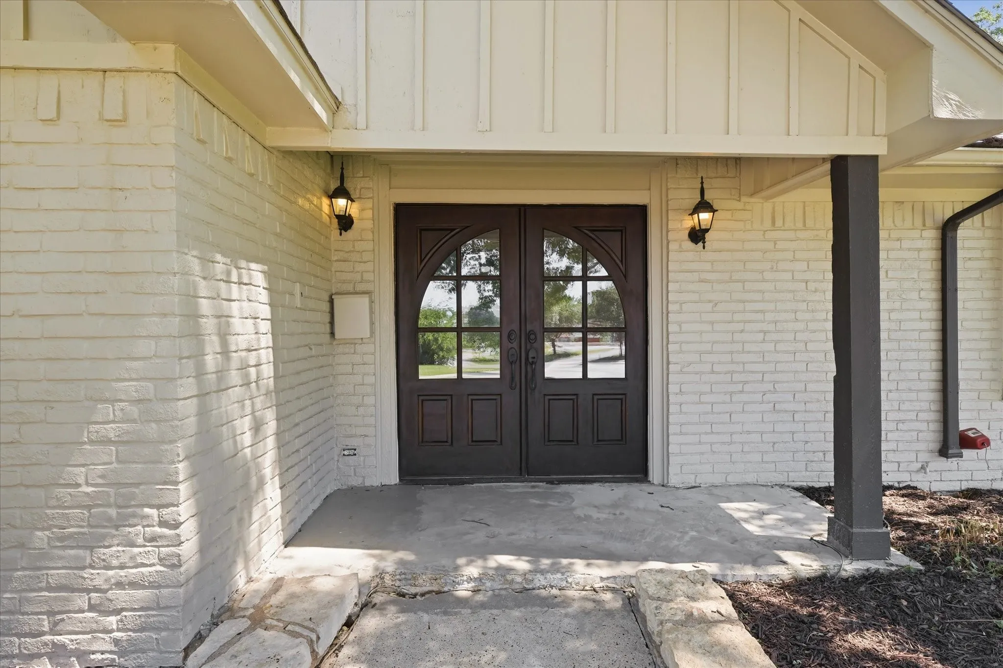 Single Family Residence For Rent in Dallas County , 2625 Ramblewood Drive, Carrollton, Texas 75006, 4 Bedroom, 3 Bathroom, 2 Garage spaces, 2,871 Sqft, built in 1980, mls#21390687, Real Estate Agent in Carrollton, Homes For Rent in Dallas county, Homes For Rent in Carrollton, Realtor in Carrollton Texas, Real Estate Brokerage Independent Realty Texas, Luminita Cordes Realtor