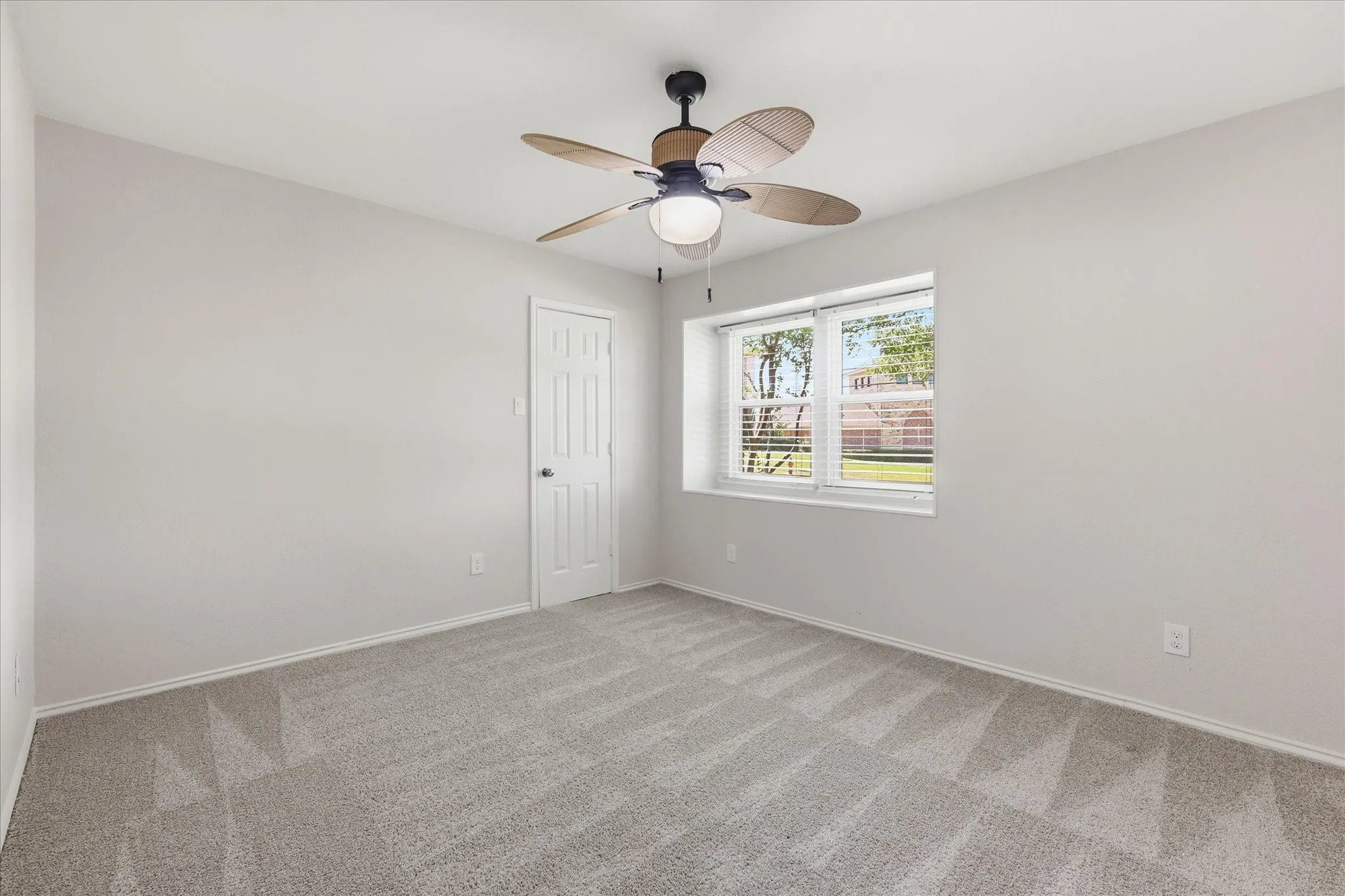 Single Family Residence For Rent in Dallas County , 2625 Ramblewood Drive, Carrollton, Texas 75006, 4 Bedroom, 3 Bathroom, 2 Garage spaces, 2,871 Sqft, built in 1980, mls#21390687, Real Estate Agent in Carrollton, Homes For Rent in Dallas county, Homes For Rent in Carrollton, Realtor in Carrollton Texas, Real Estate Brokerage Independent Realty Texas, Luminita Cordes Realtor