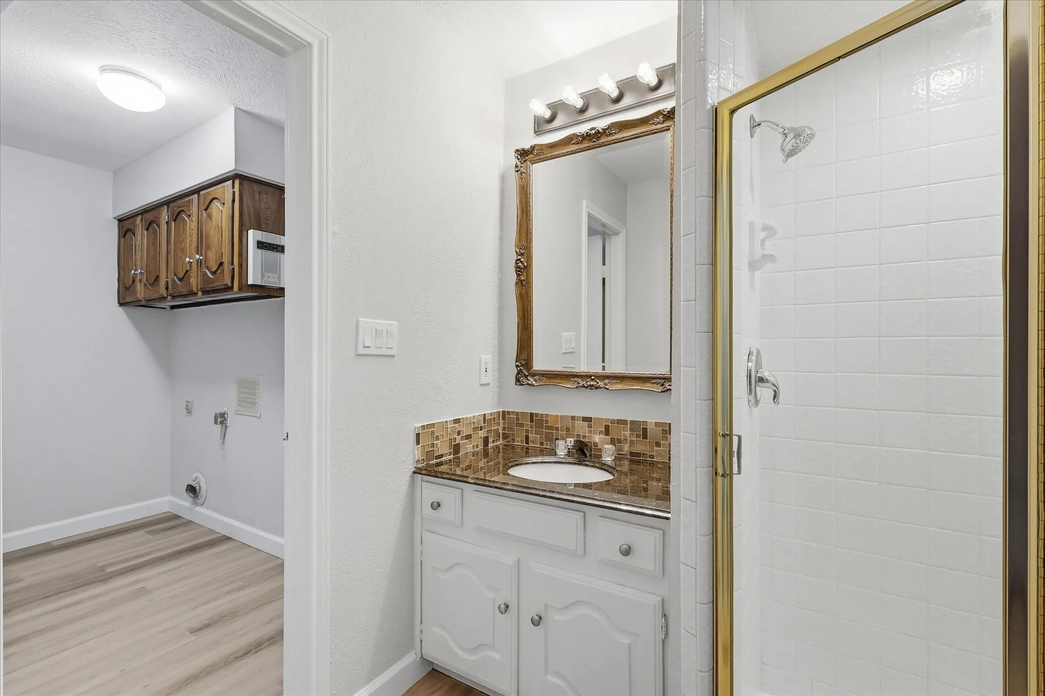 Single Family Residence For Rent in Dallas County , 2625 Ramblewood Drive, Carrollton, Texas 75006, 4 Bedroom, 3 Bathroom, 2 Garage spaces, 2,871 Sqft, built in 1980, mls#21390687, Real Estate Agent in Carrollton, Homes For Rent in Dallas county, Homes For Rent in Carrollton, Realtor in Carrollton Texas, Real Estate Brokerage Independent Realty Texas, Luminita Cordes Realtor