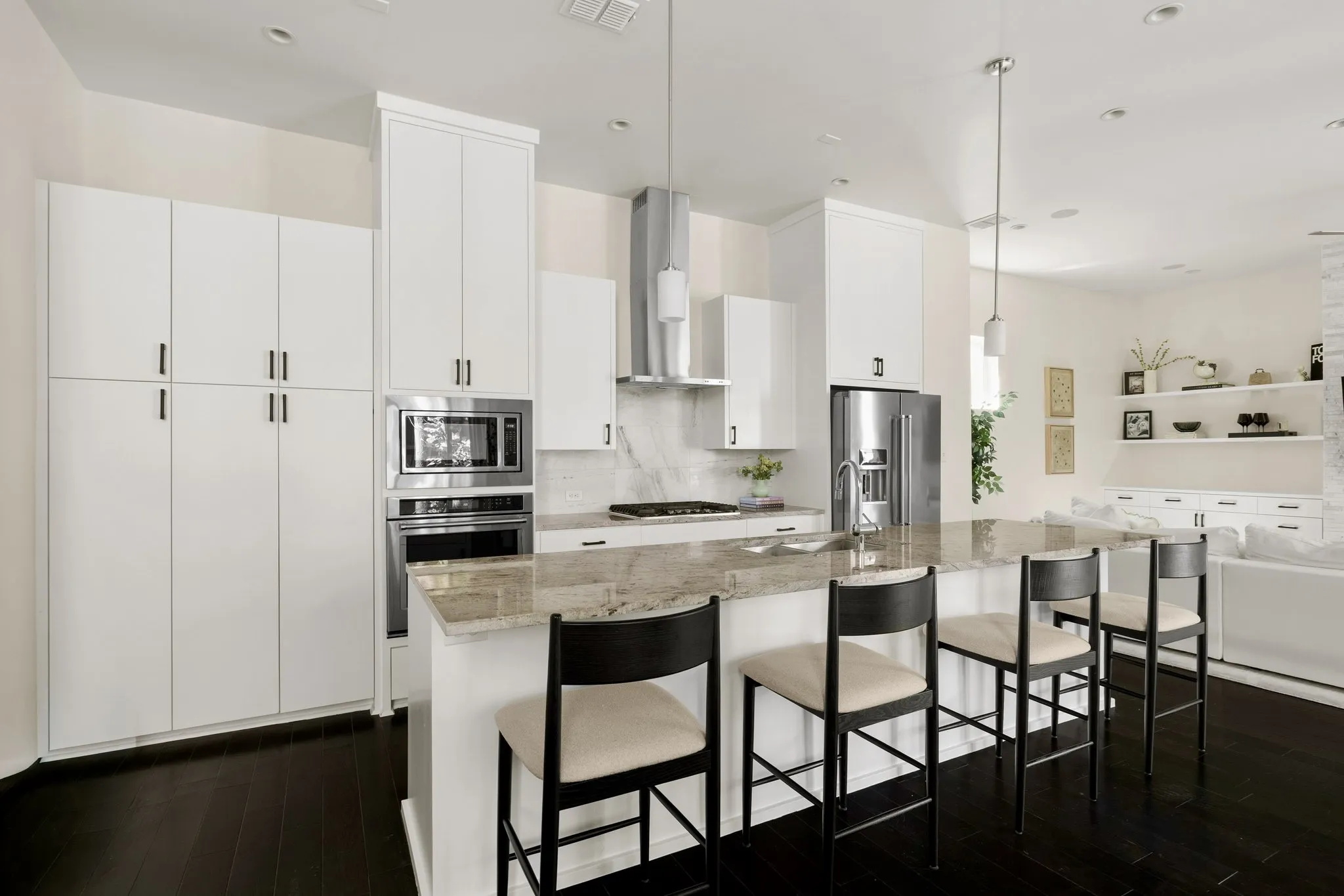 Condominium For Sale in Dallas County , 4015 Wycliff Avenue 2, Dallas, Texas 75219, 2 Bedroom, 3 Bathroom, 2 Garage spaces, 2,042 Sqft, built in 2015, mls#21390950, Real Estate Agent in Dallas, Homes For Sale in Dallas county, Homes For Sale in Dallas, Realtor in Dallas Texas, Real Estate Brokerage Independent Realty Texas, Luminita Cordes Realtor