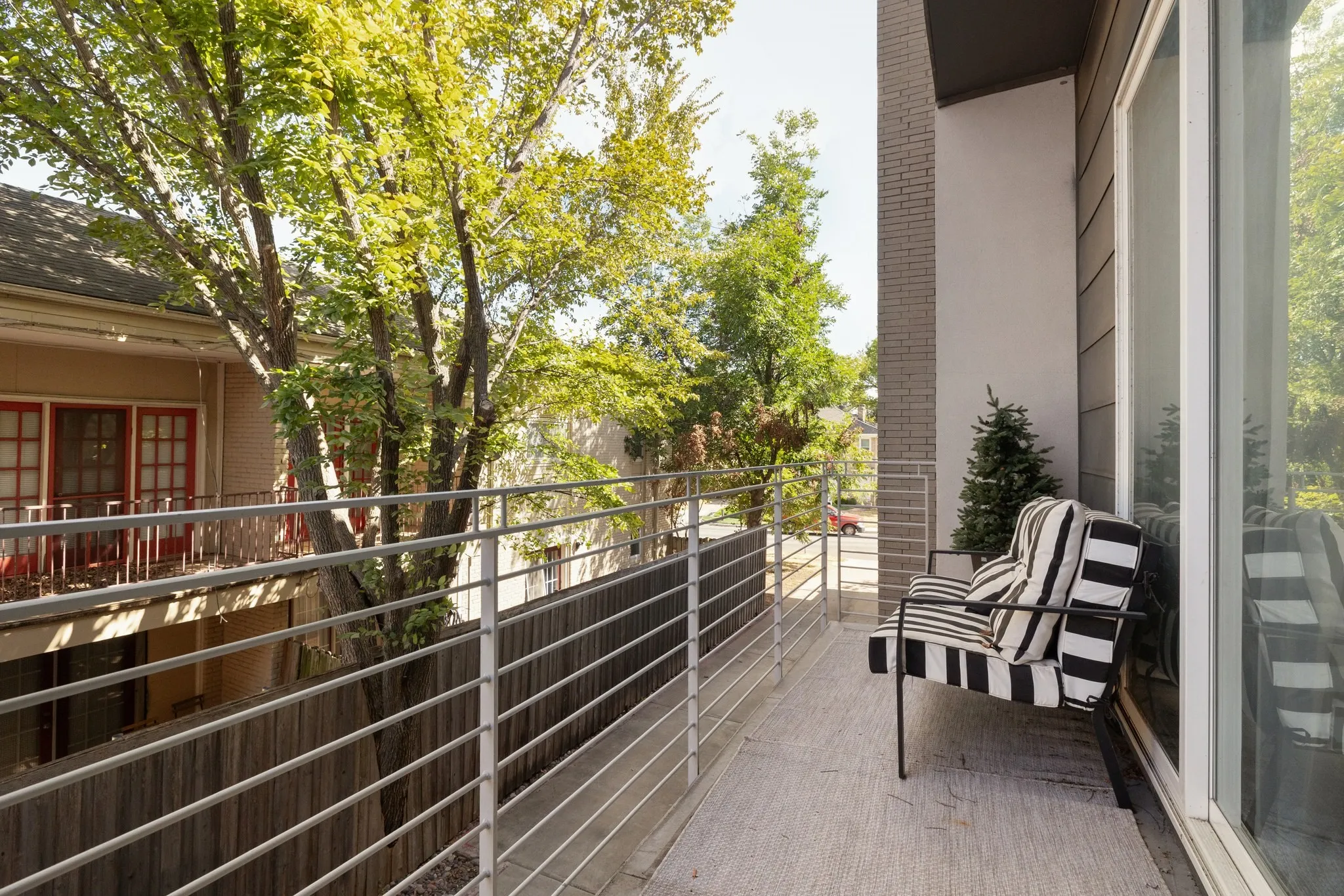Condominium For Sale in Dallas County , 4015 Wycliff Avenue 2, Dallas, Texas 75219, 2 Bedroom, 3 Bathroom, 2 Garage spaces, 2,042 Sqft, built in 2015, mls#21390950, Real Estate Agent in Dallas, Homes For Sale in Dallas county, Homes For Sale in Dallas, Realtor in Dallas Texas, Real Estate Brokerage Independent Realty Texas, Luminita Cordes Realtor