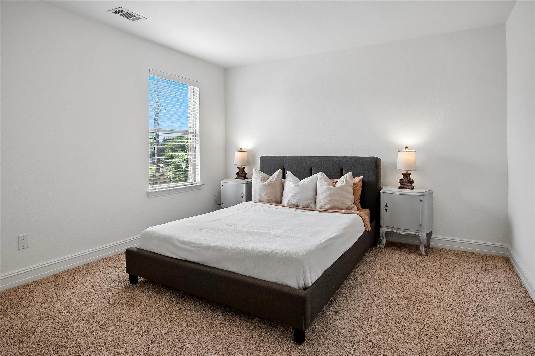 Single Family Residence For Rent in Denton County , 4576 Berry Ridge Lane, Frisco, Texas 75036, 4 Bedroom, 4 Bathroom, 2 Garage spaces, 3,434 Sqft, built in 2012, mls#21380691, Real Estate Agent in Frisco, Homes For Rent in Denton county, Homes For Rent in Frisco, Realtor in Frisco Texas, Real Estate Brokerage Independent Realty Texas, Luminita Cordes Realtor