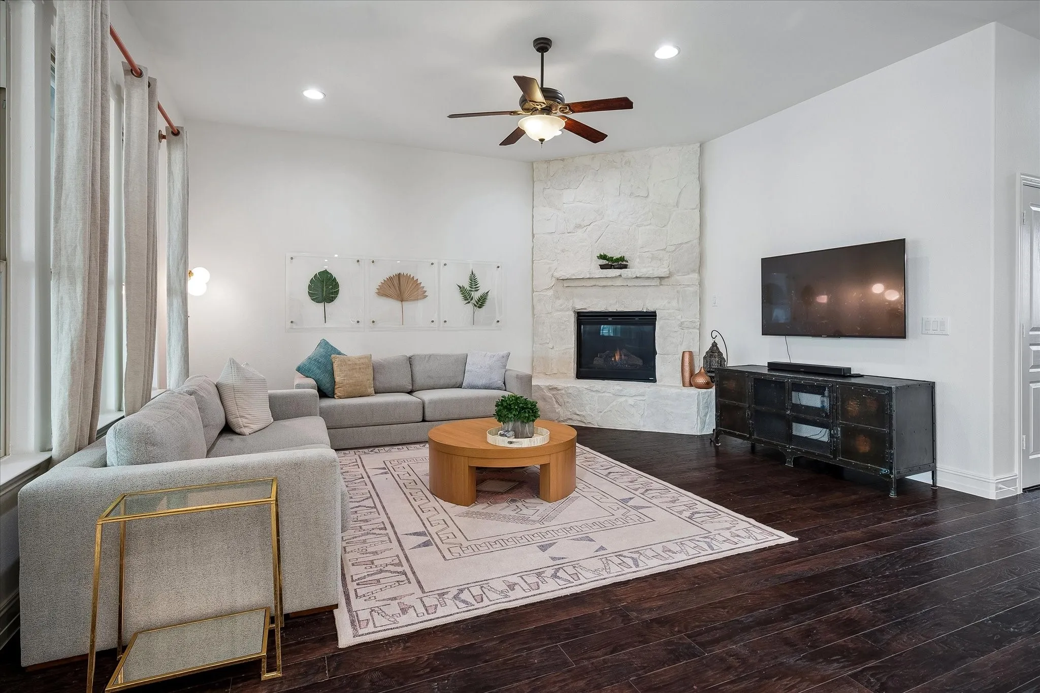Single Family Residence For Rent in Denton County , 4576 Berry Ridge Lane, Frisco, Texas 75036, 4 Bedroom, 4 Bathroom, 2 Garage spaces, 3,434 Sqft, built in 2012, mls#21380691, Real Estate Agent in Frisco, Homes For Rent in Denton county, Homes For Rent in Frisco, Realtor in Frisco Texas, Real Estate Brokerage Independent Realty Texas, Luminita Cordes Realtor