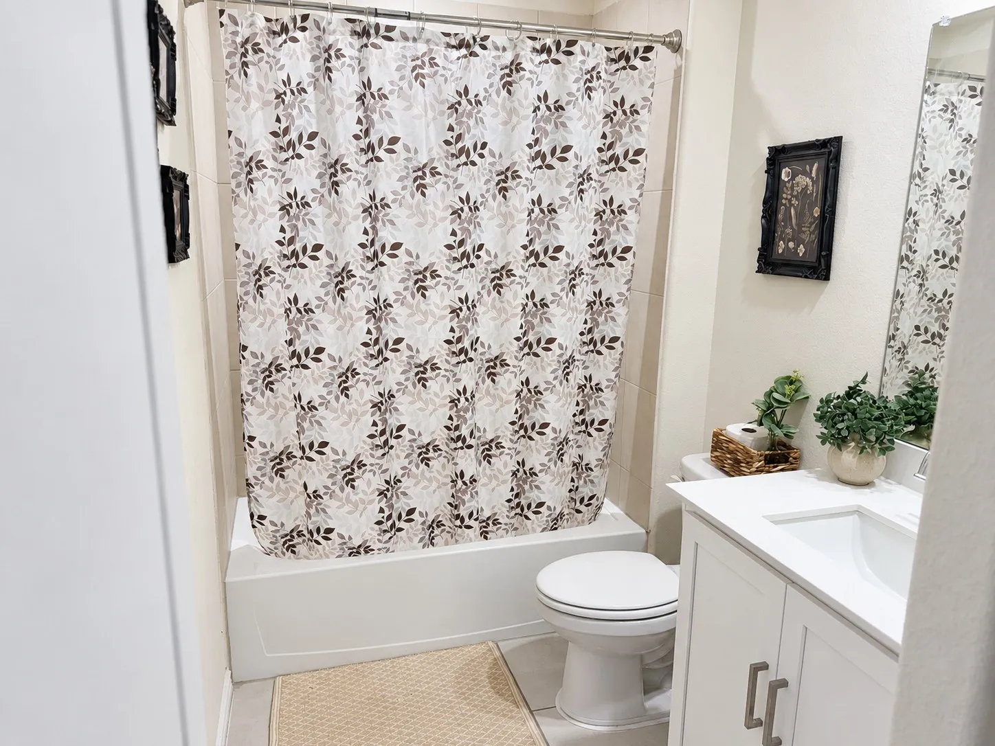 Single Family Residence For Rent in Kaufman County , 4185 Rim Trail, Forney, Texas 75126, 4 Bedroom, 3 Bathroom, 2 Garage spaces, 2,454 Sqft, built in 2023, mls#21391160, Real Estate Agent in Forney, Homes For Rent in Kaufman county, Homes For Rent in Forney, Realtor in Forney Texas, Real Estate Brokerage Independent Realty Texas, Luminita Cordes Realtor