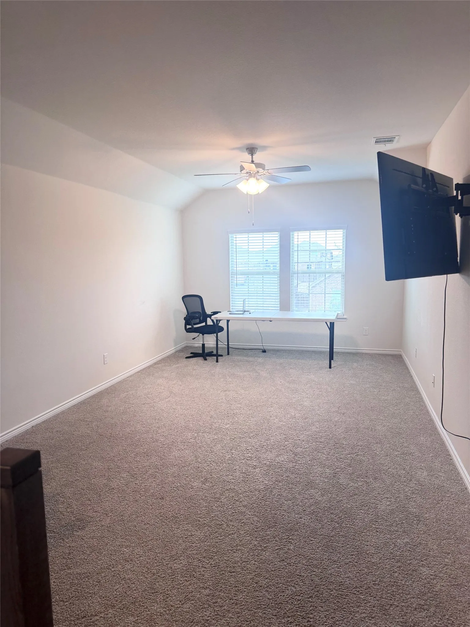 Single Family Residence For Rent in Kaufman County , 4185 Rim Trail, Forney, Texas 75126, 4 Bedroom, 3 Bathroom, 2 Garage spaces, 2,454 Sqft, built in 2023, mls#21391160, Real Estate Agent in Forney, Homes For Rent in Kaufman county, Homes For Rent in Forney, Realtor in Forney Texas, Real Estate Brokerage Independent Realty Texas, Luminita Cordes Realtor