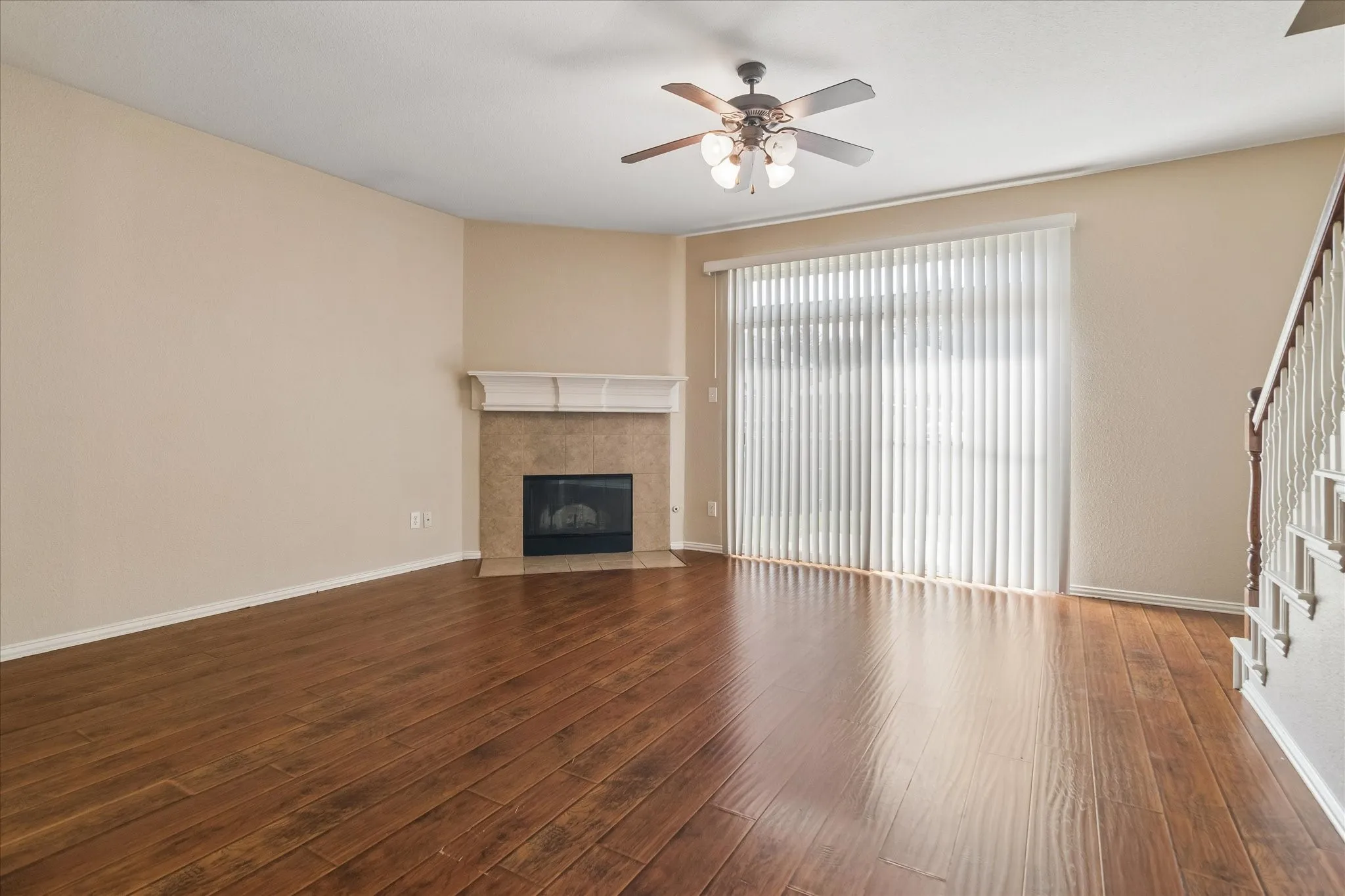 Single Family Residence For Rent in Collin County , 11637 Snyder Drive, Frisco, Texas 75035, 4 Bedroom, 3 Bathroom, 2 Garage spaces, 2,607 Sqft, built in 2004, mls#21390417, Real Estate Agent in Frisco, Homes For Rent in Collin county, Homes For Rent in Frisco, Realtor in Frisco Texas, Real Estate Brokerage Independent Realty Texas, Luminita Cordes Realtor