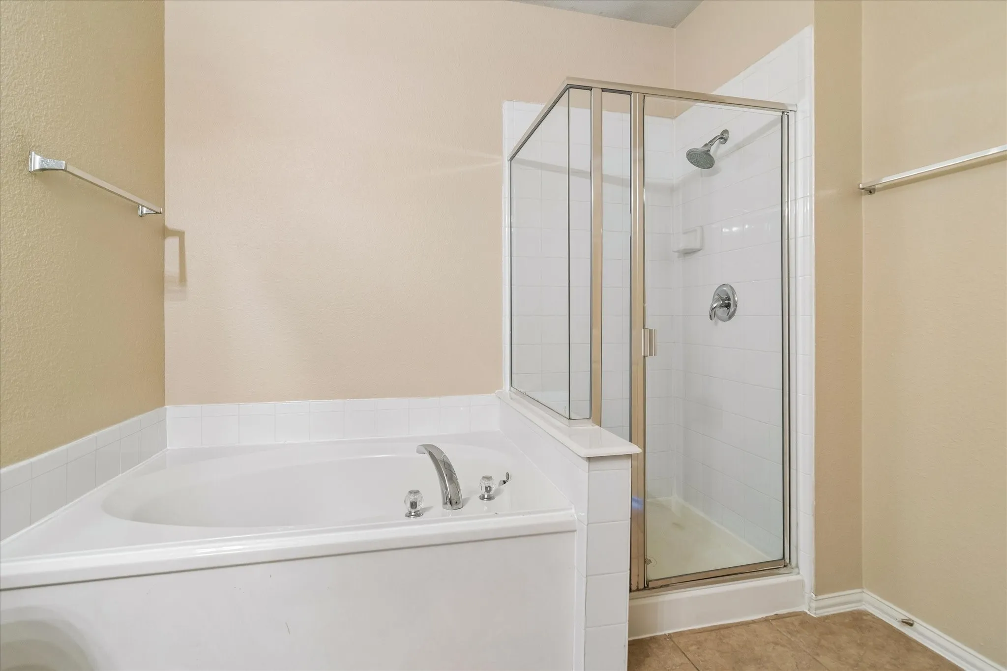 Single Family Residence For Rent in Collin County , 11637 Snyder Drive, Frisco, Texas 75035, 4 Bedroom, 3 Bathroom, 2 Garage spaces, 2,607 Sqft, built in 2004, mls#21390417, Real Estate Agent in Frisco, Homes For Rent in Collin county, Homes For Rent in Frisco, Realtor in Frisco Texas, Real Estate Brokerage Independent Realty Texas, Luminita Cordes Realtor