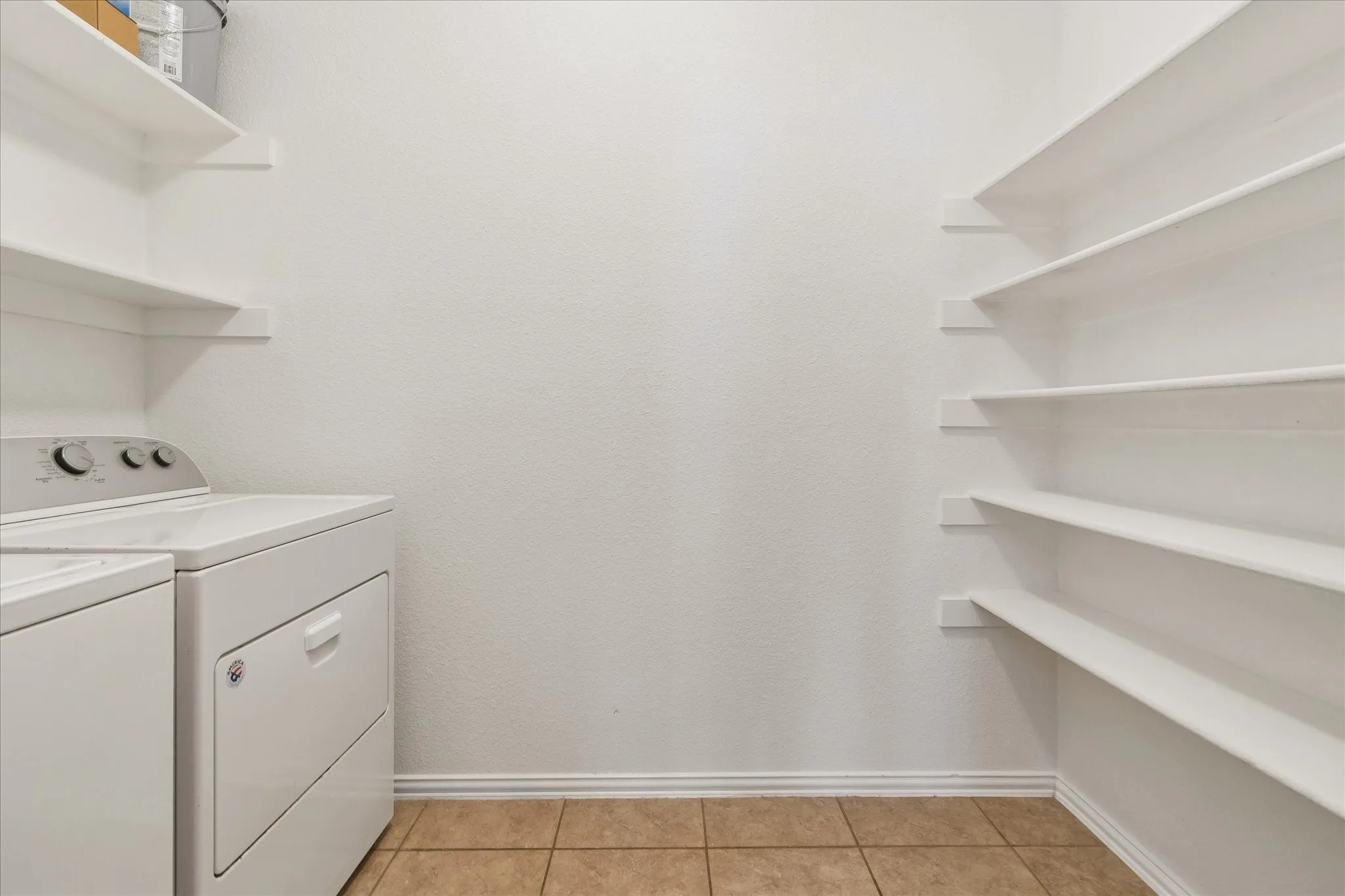 Single Family Residence For Rent in Collin County , 11637 Snyder Drive, Frisco, Texas 75035, 4 Bedroom, 3 Bathroom, 2 Garage spaces, 2,607 Sqft, built in 2004, mls#21390417, Real Estate Agent in Frisco, Homes For Rent in Collin county, Homes For Rent in Frisco, Realtor in Frisco Texas, Real Estate Brokerage Independent Realty Texas, Luminita Cordes Realtor