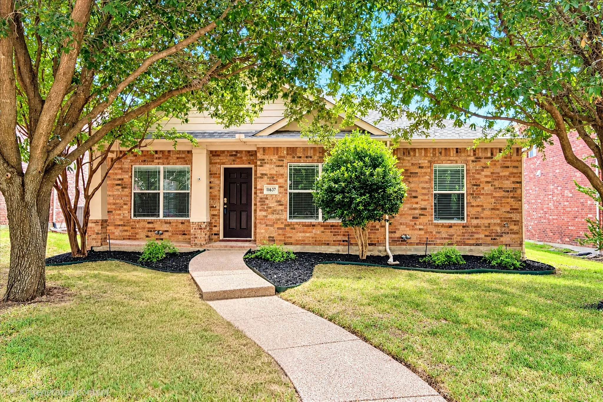 Single Family Residence For Rent in Collin County , 11637 Snyder Drive, Frisco, Texas 75035, 4 Bedroom, 3 Bathroom, 2 Garage spaces, 2,607 Sqft, built in 2004, mls#21390417, Real Estate Agent in Frisco, Homes For Rent in Collin county, Homes For Rent in Frisco, Realtor in Frisco Texas, Real Estate Brokerage Independent Realty Texas, Luminita Cordes Realtor
