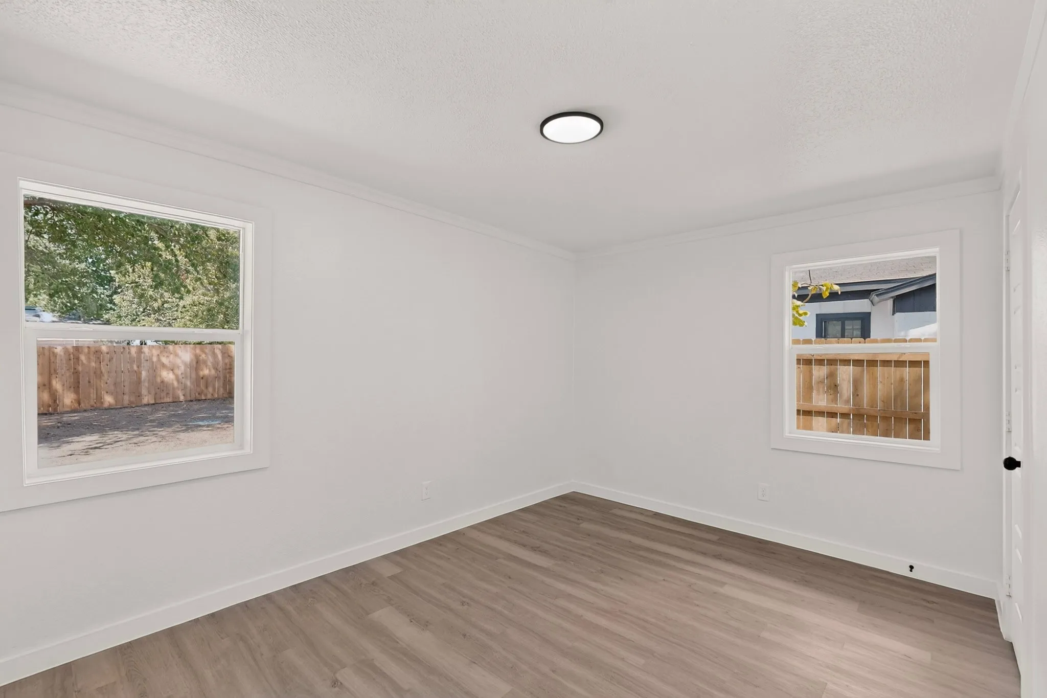 Single Family Residence For Sale in Dallas County , 14405 Horseshoe Trail, Balch Springs, Texas 75180, 5 Bedroom, 2 Bathroom, Garage spaces, 1,575 Sqft, built in 1969, mls#21390066, Real Estate Agent in Balch Springs, Homes For Sale in Dallas county, Homes For Sale in Balch Springs, Realtor in Balch Springs Texas, Real Estate Brokerage Independent Realty Texas, Luminita Cordes Realtor