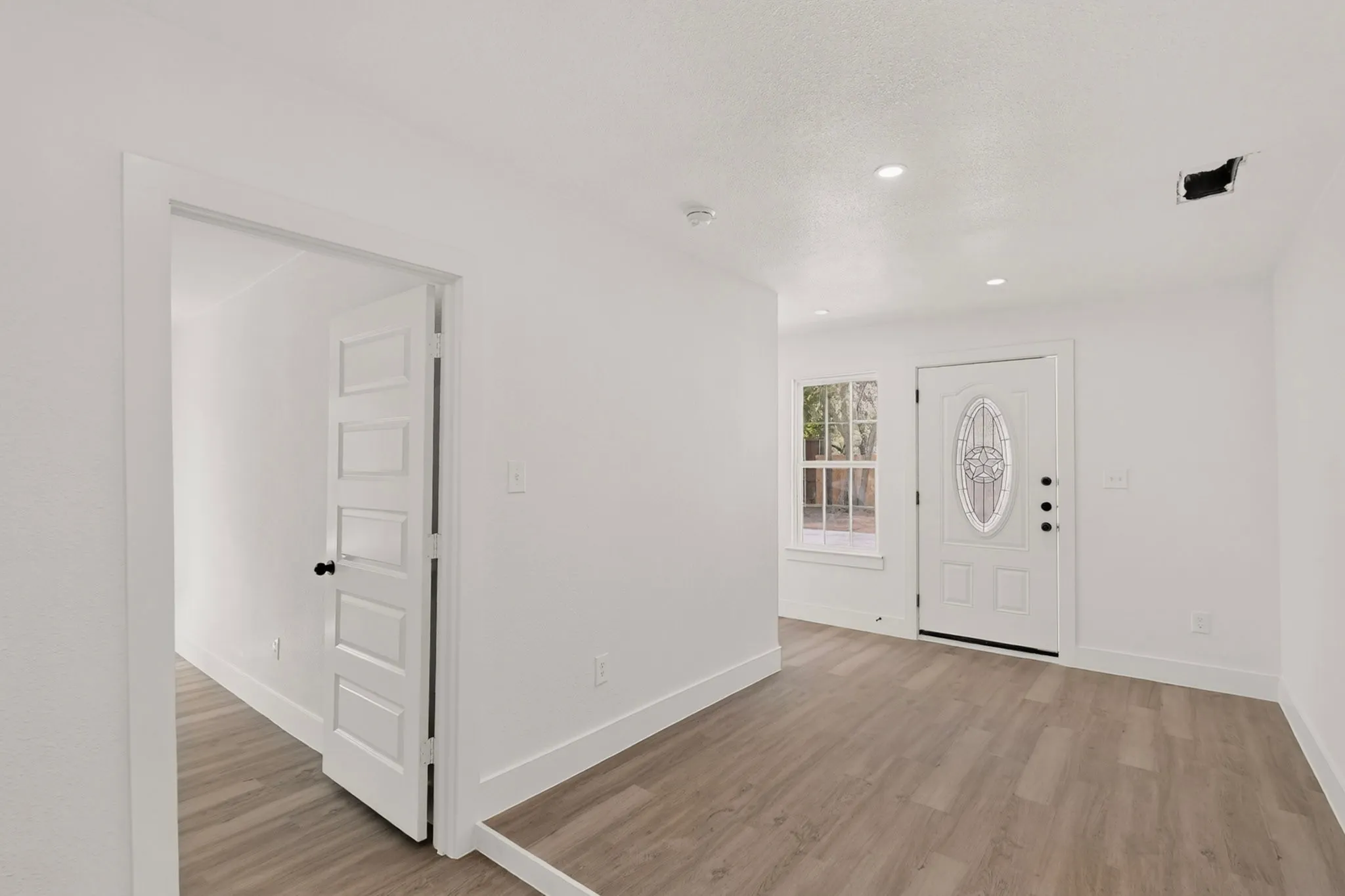Single Family Residence For Sale in Dallas County , 14405 Horseshoe Trail, Balch Springs, Texas 75180, 5 Bedroom, 2 Bathroom, Garage spaces, 1,575 Sqft, built in 1969, mls#21390066, Real Estate Agent in Balch Springs, Homes For Sale in Dallas county, Homes For Sale in Balch Springs, Realtor in Balch Springs Texas, Real Estate Brokerage Independent Realty Texas, Luminita Cordes Realtor