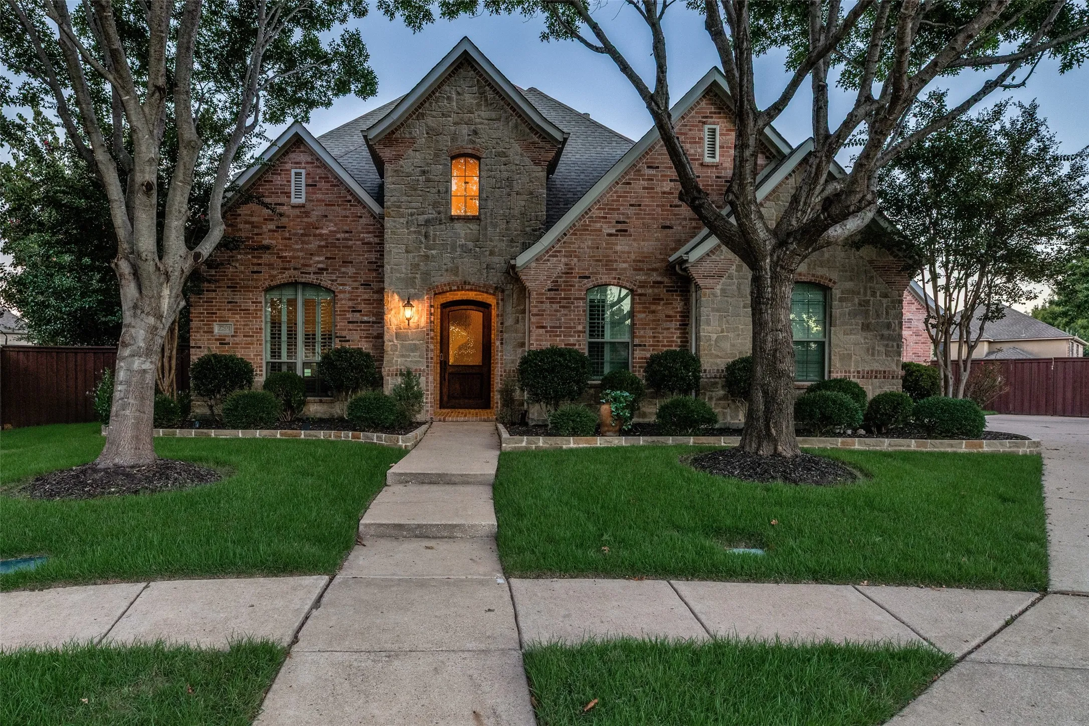 Single Family Residence For Sale in Collin County , 7501 Thistledown Drive, Mc Kinney, Texas 75071, 4 Bedroom, 4 Bathroom, 3 Garage spaces, 3,721 Sqft, built in 2006, mls#21391207, Real Estate Agent in Mc Kinney, Homes For Sale in Collin county, Homes For Sale in Mc Kinney, Realtor in Mc Kinney Texas, Real Estate Brokerage Independent Realty Texas, Luminita Cordes Realtor