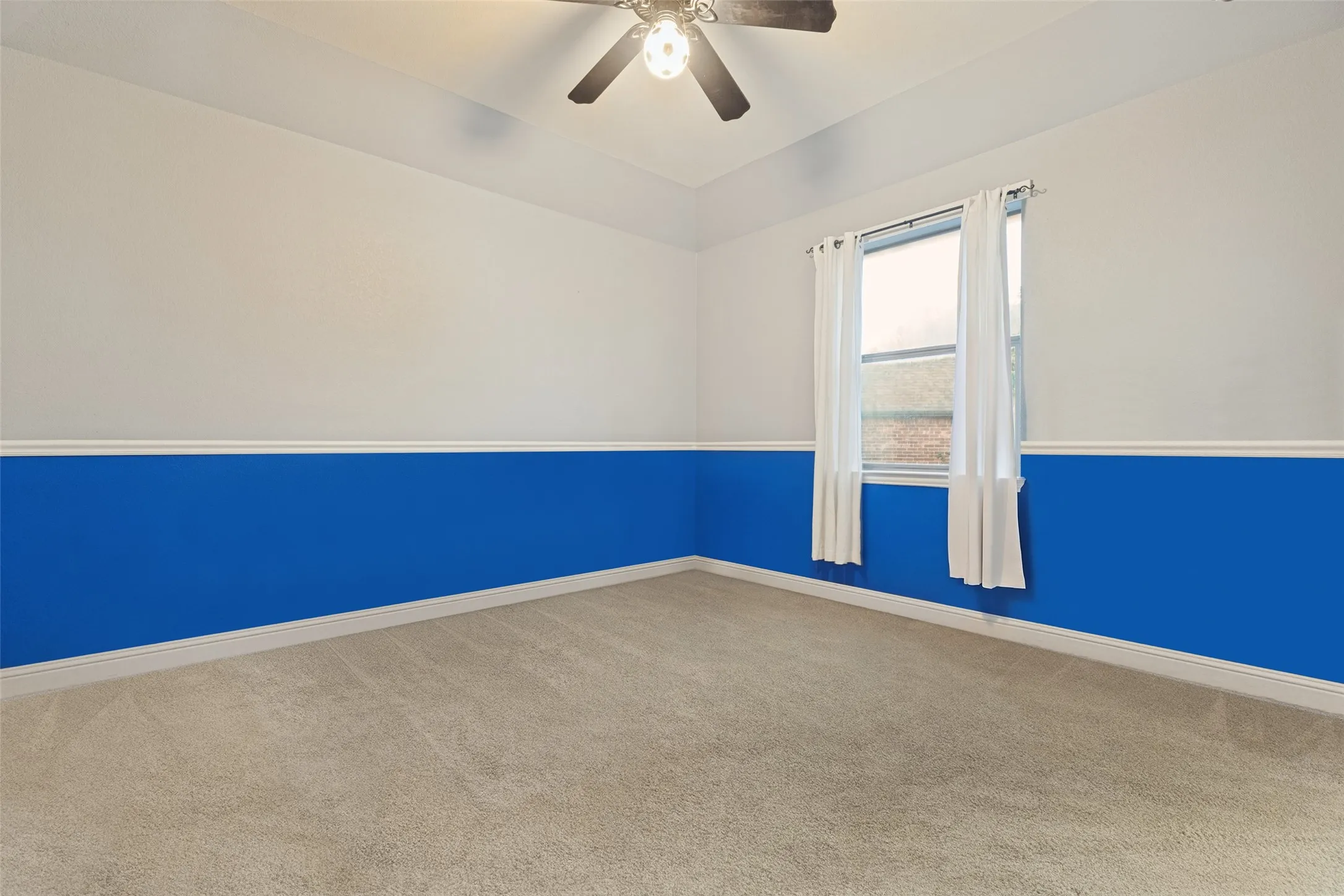 Single Family Residence For Sale in Collin County , 7501 Thistledown Drive, Mc Kinney, Texas 75071, 4 Bedroom, 4 Bathroom, 3 Garage spaces, 3,721 Sqft, built in 2006, mls#21391207, Real Estate Agent in Mc Kinney, Homes For Sale in Collin county, Homes For Sale in Mc Kinney, Realtor in Mc Kinney Texas, Real Estate Brokerage Independent Realty Texas, Luminita Cordes Realtor