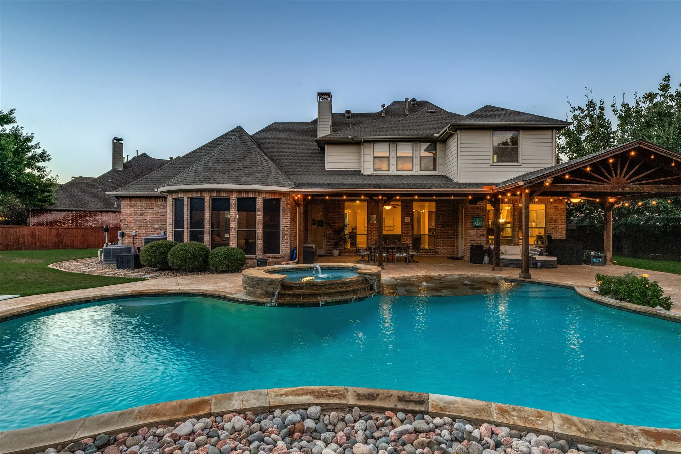 Single Family Residence For Sale in Collin County , 7501 Thistledown Drive, Mc Kinney, Texas 75071, 4 Bedroom, 4 Bathroom, 3 Garage spaces, 3,721 Sqft, built in 2006, mls#21391207, Real Estate Agent in Mc Kinney, Homes For Sale in Collin county, Homes For Sale in Mc Kinney, Realtor in Mc Kinney Texas, Real Estate Brokerage Independent Realty Texas, Luminita Cordes Realtor