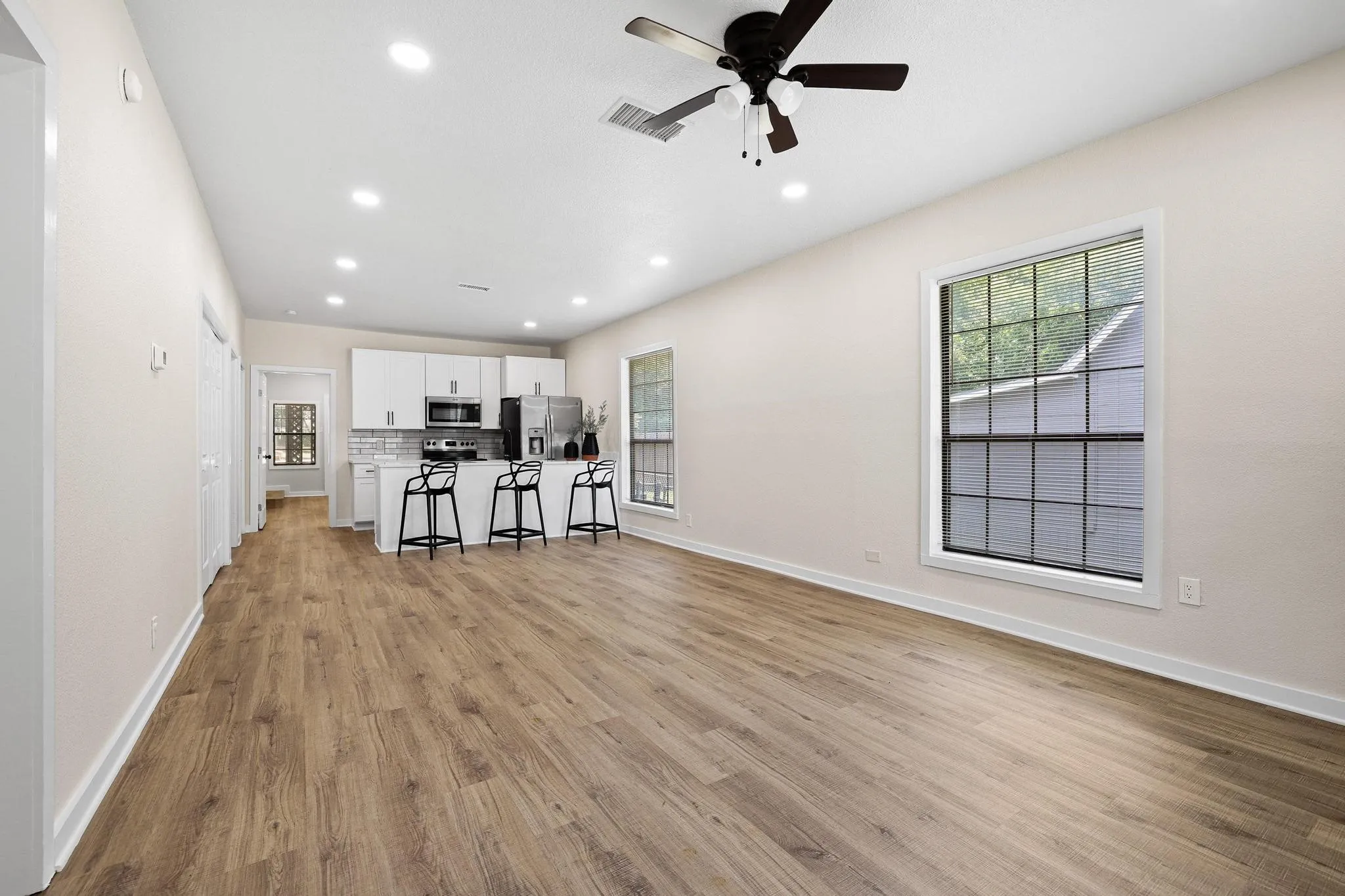 Single Family Residence For Rent in Grayson County , 1320 W Morton Street, Denison, Texas 75020, 3 Bedroom, 2 Bathroom, 4 Garage spaces, 1,160 Sqft, built in 1928, mls#21389587, Real Estate Agent in Denison, Homes For Rent in Grayson county, Homes For Rent in Denison, Realtor in Denison Texas, Real Estate Brokerage Independent Realty Texas, Luminita Cordes Realtor