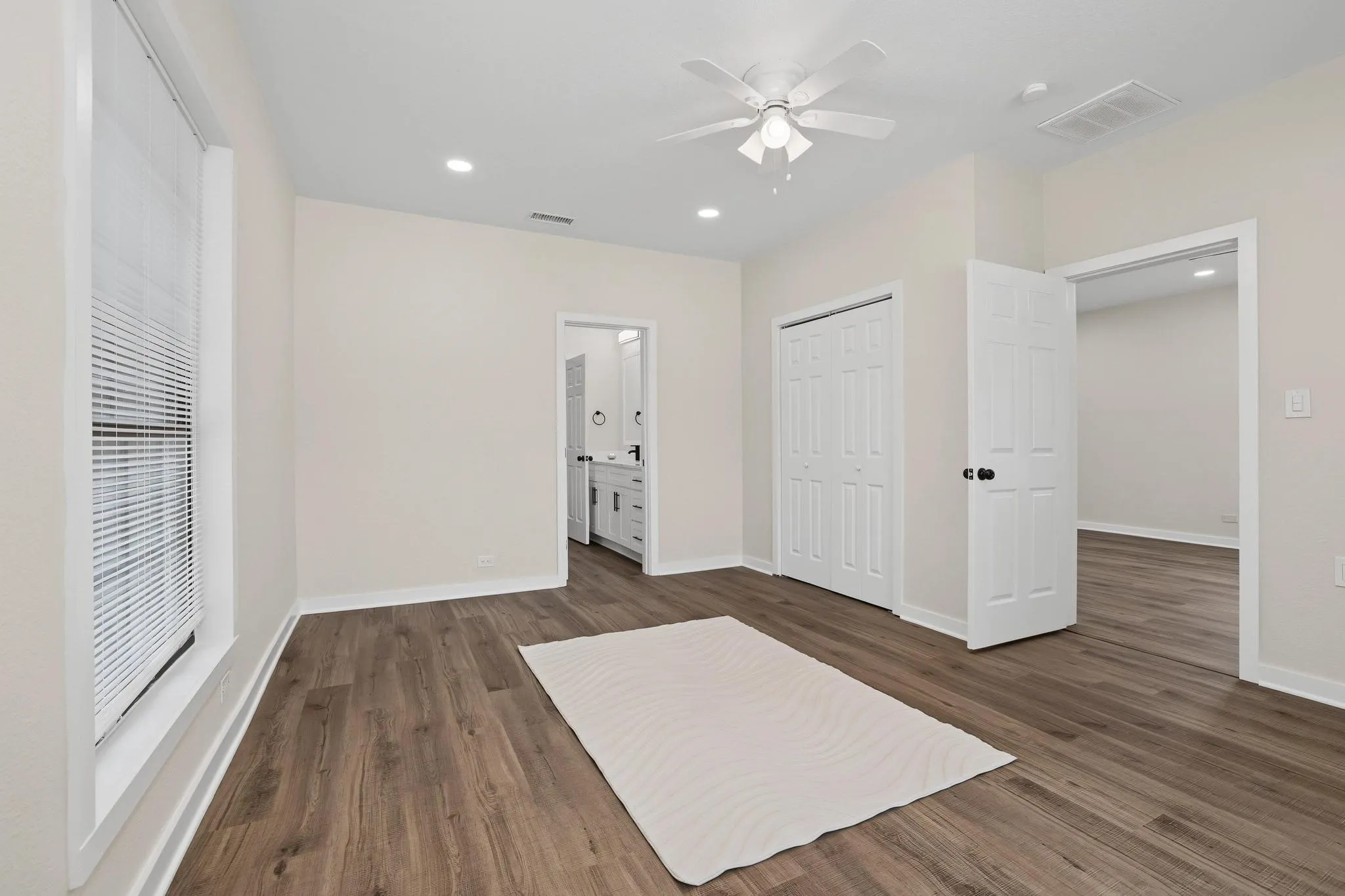 Single Family Residence For Rent in Grayson County , 1320 W Morton Street, Denison, Texas 75020, 3 Bedroom, 2 Bathroom, 4 Garage spaces, 1,160 Sqft, built in 1928, mls#21389587, Real Estate Agent in Denison, Homes For Rent in Grayson county, Homes For Rent in Denison, Realtor in Denison Texas, Real Estate Brokerage Independent Realty Texas, Luminita Cordes Realtor
