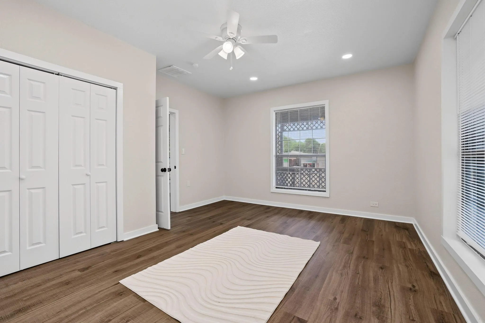 Single Family Residence For Rent in Grayson County , 1320 W Morton Street, Denison, Texas 75020, 3 Bedroom, 2 Bathroom, 4 Garage spaces, 1,160 Sqft, built in 1928, mls#21389587, Real Estate Agent in Denison, Homes For Rent in Grayson county, Homes For Rent in Denison, Realtor in Denison Texas, Real Estate Brokerage Independent Realty Texas, Luminita Cordes Realtor