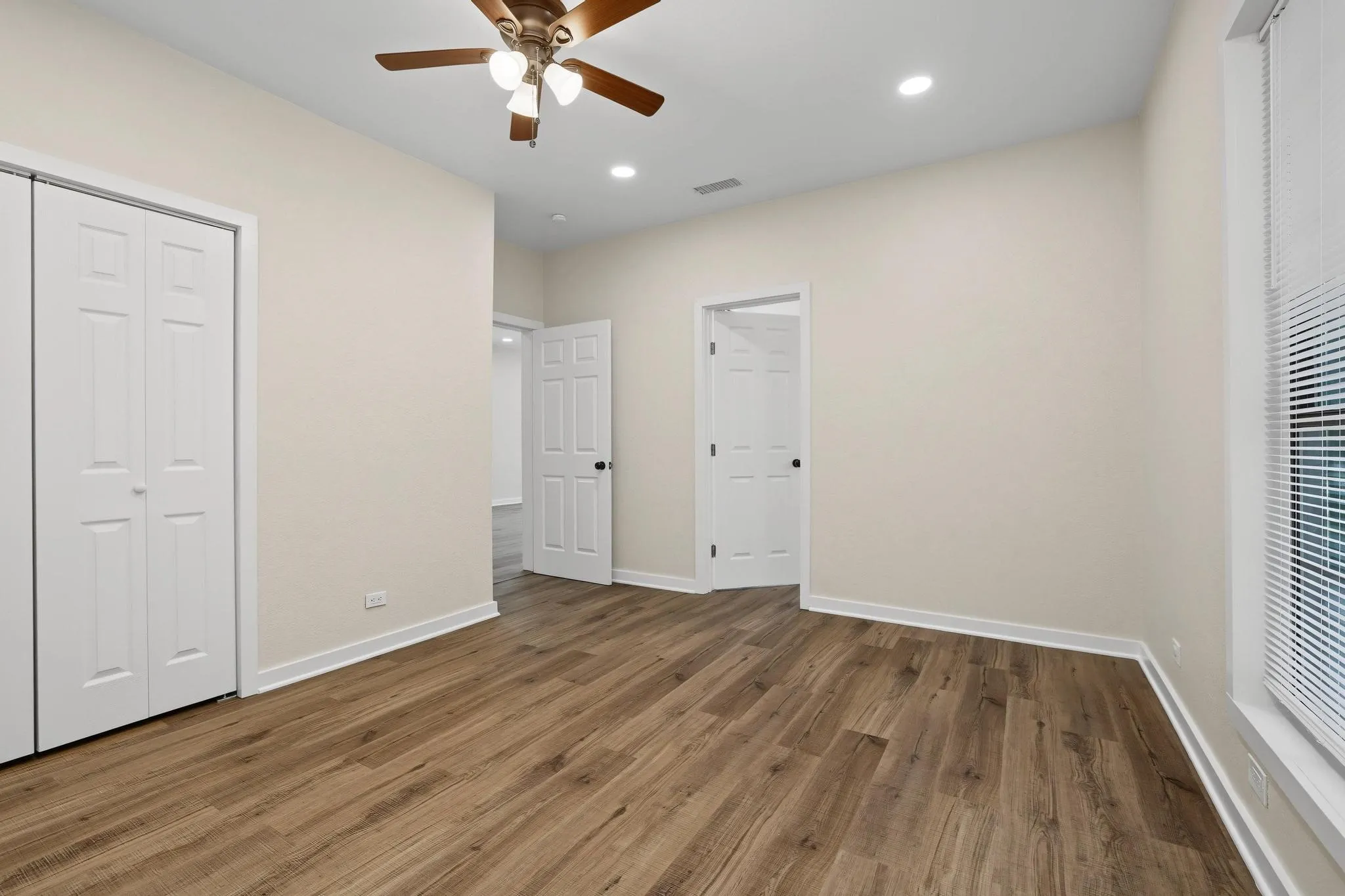 Single Family Residence For Rent in Grayson County , 1320 W Morton Street, Denison, Texas 75020, 3 Bedroom, 2 Bathroom, 4 Garage spaces, 1,160 Sqft, built in 1928, mls#21389587, Real Estate Agent in Denison, Homes For Rent in Grayson county, Homes For Rent in Denison, Realtor in Denison Texas, Real Estate Brokerage Independent Realty Texas, Luminita Cordes Realtor