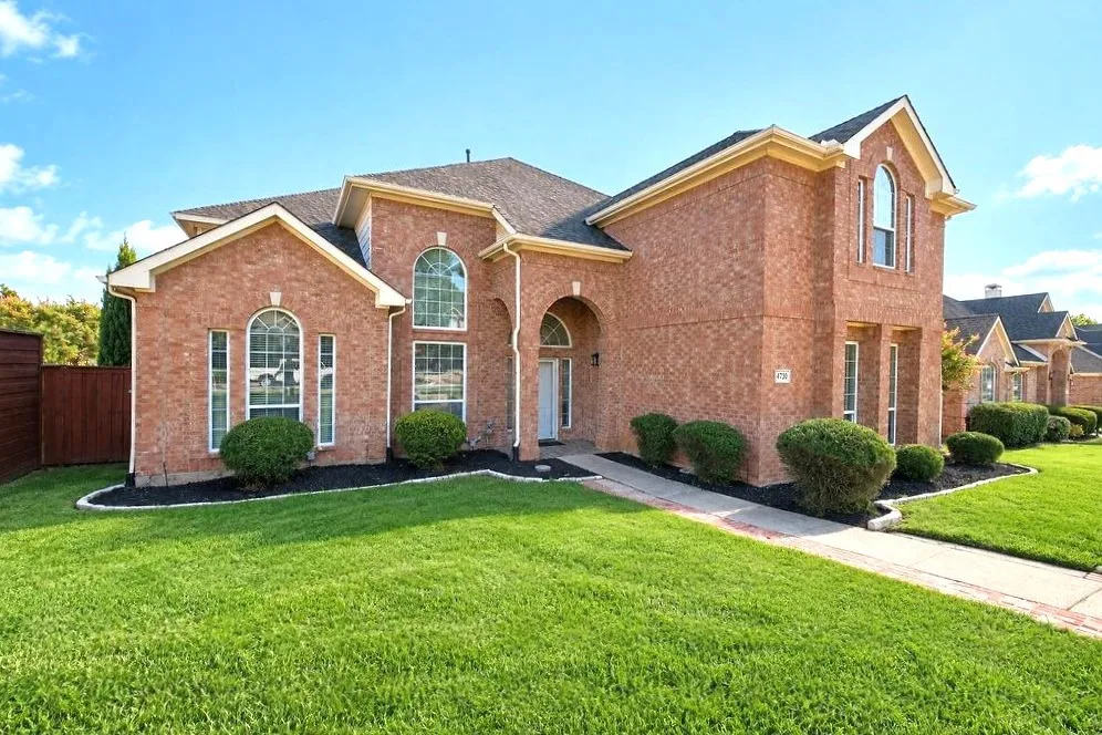 Single Family Residence For Sale