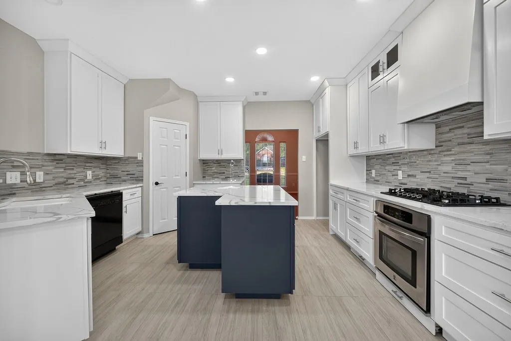 Single Family Residence For Sale in Dallas County , 4730 Parkhaven Drive, Garland, Texas 75043, 4 Bedroom, 4 Bathroom, 2 Garage spaces, 3,819 Sqft, built in 1996, mls#21391212, Real Estate Agent in Garland, Homes For Sale in Dallas county, Homes For Sale in Garland, Realtor in Garland Texas, Real Estate Brokerage Independent Realty Texas, Luminita Cordes Realtor