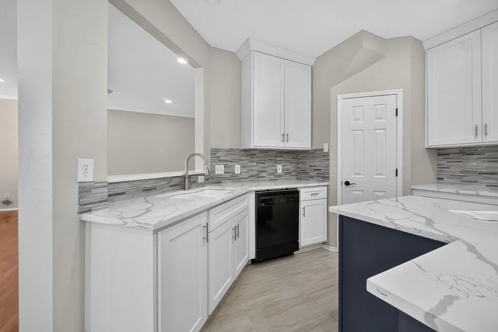 Single Family Residence For Sale in Dallas County , 4730 Parkhaven Drive, Garland, Texas 75043, 4 Bedroom, 4 Bathroom, 2 Garage spaces, 3,819 Sqft, built in 1996, mls#21391212, Real Estate Agent in Garland, Homes For Sale in Dallas county, Homes For Sale in Garland, Realtor in Garland Texas, Real Estate Brokerage Independent Realty Texas, Luminita Cordes Realtor
