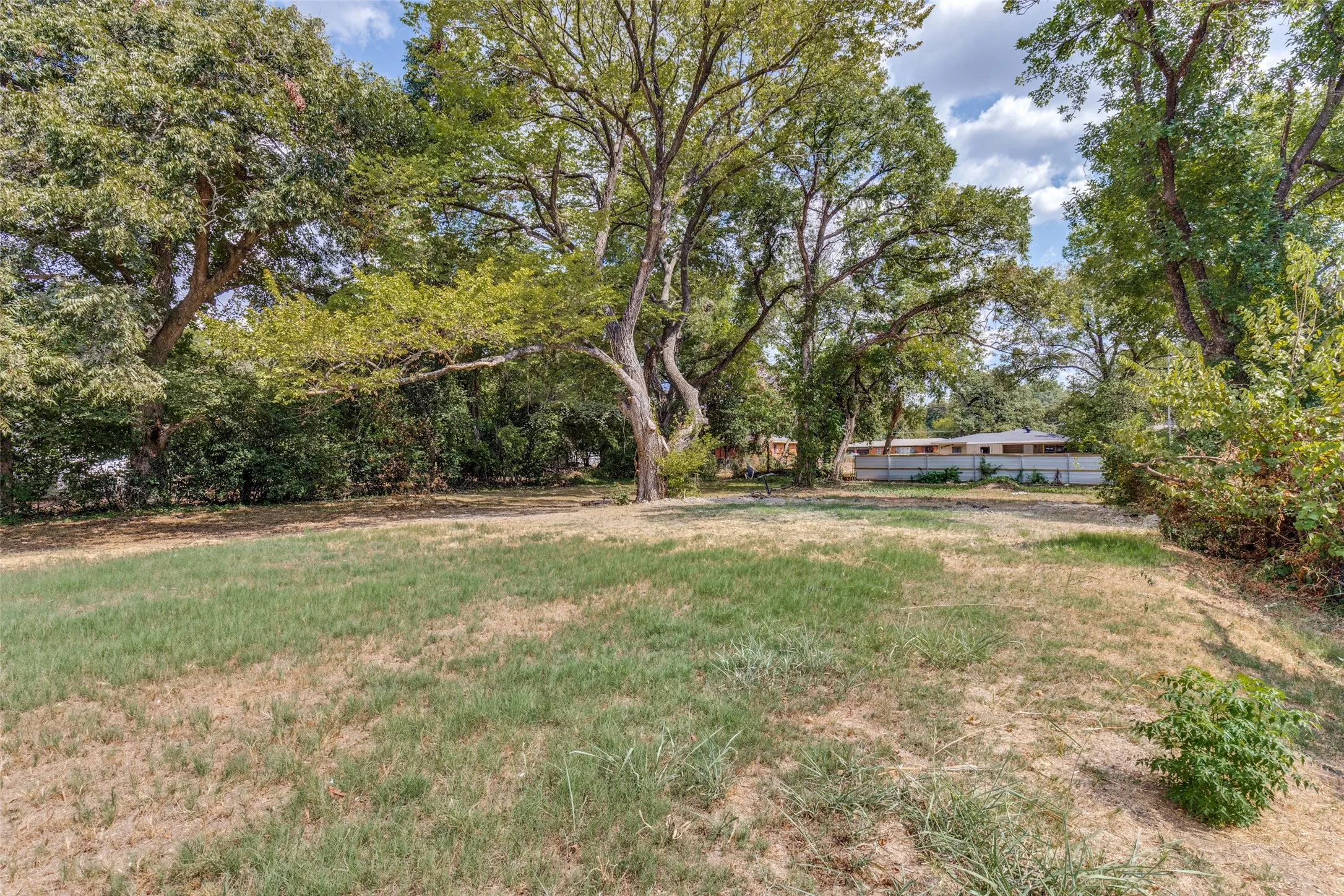 Unimproved Land For Sale in Dallas County , 3014 Reed Lane, Dallas, Texas 75215, 0, 0, Garage spaces, 0 Sqft, built in 0, mls#21391172, Real Estate Agent in Dallas, Homes For Sale in Dallas county, Homes For Sale in Dallas, Realtor in Dallas Texas, Real Estate Brokerage Independent Realty Texas, Luminita Cordes Realtor