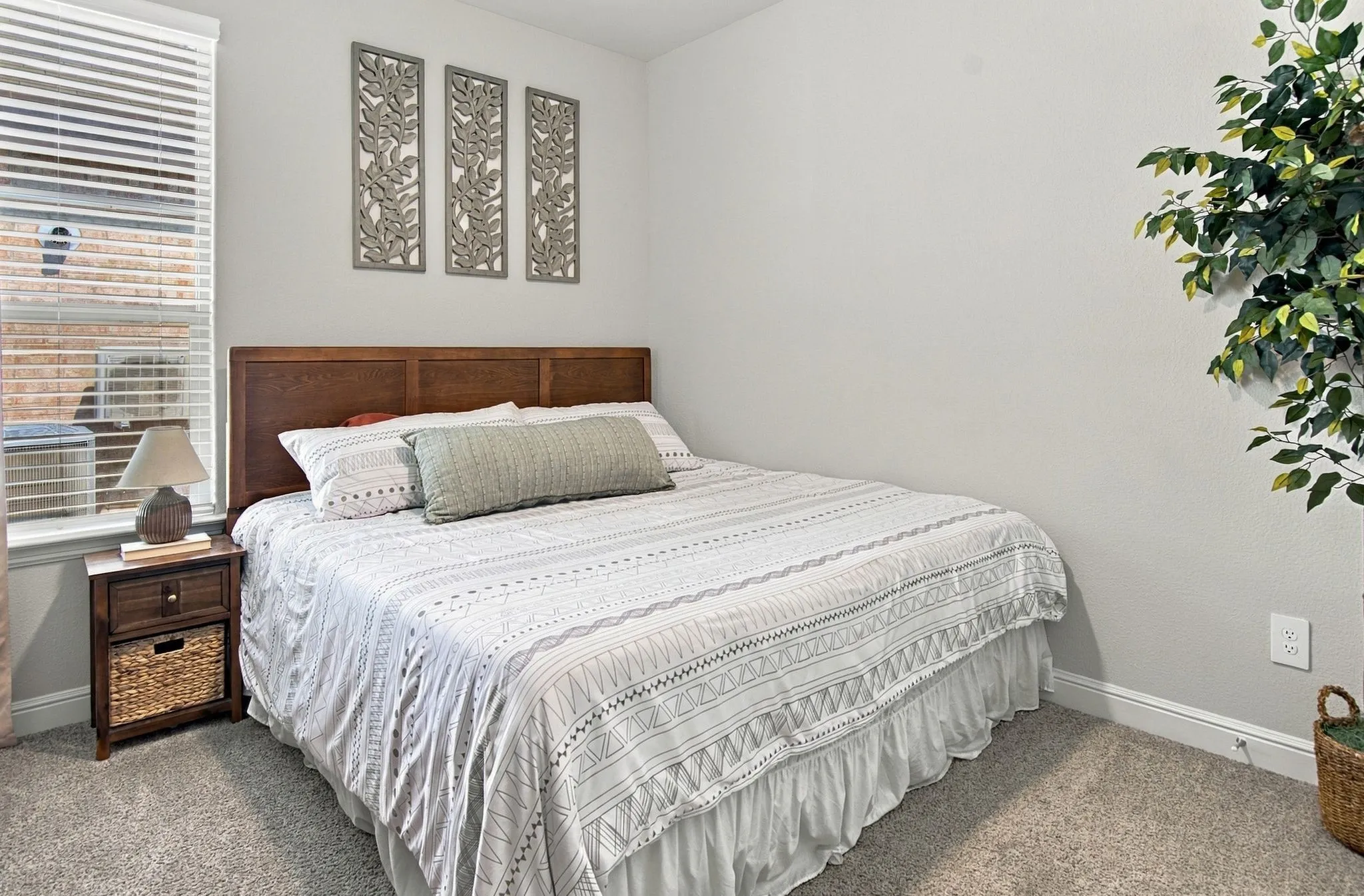 Single Family Residence For Sale in Denton County , 15532 Halstead Lane, Fort Worth, Texas 76247, 4 Bedroom, 2 Bathroom, 2 Garage spaces, 2,010 Sqft, built in 2024, mls#21391214, Real Estate Agent in Fort Worth, Homes For Sale in Denton county, Homes For Sale in Fort Worth, Realtor in Fort Worth Texas, Real Estate Brokerage Independent Realty Texas, Luminita Cordes Realtor