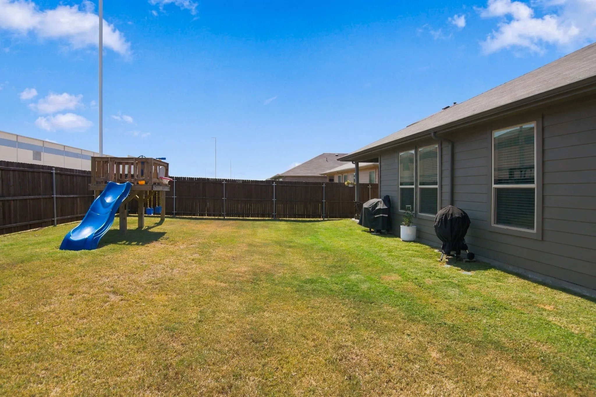 Single Family Residence For Sale in Denton County , 15532 Halstead Lane, Fort Worth, Texas 76247, 4 Bedroom, 2 Bathroom, 2 Garage spaces, 2,010 Sqft, built in 2024, mls#21391214, Real Estate Agent in Fort Worth, Homes For Sale in Denton county, Homes For Sale in Fort Worth, Realtor in Fort Worth Texas, Real Estate Brokerage Independent Realty Texas, Luminita Cordes Realtor