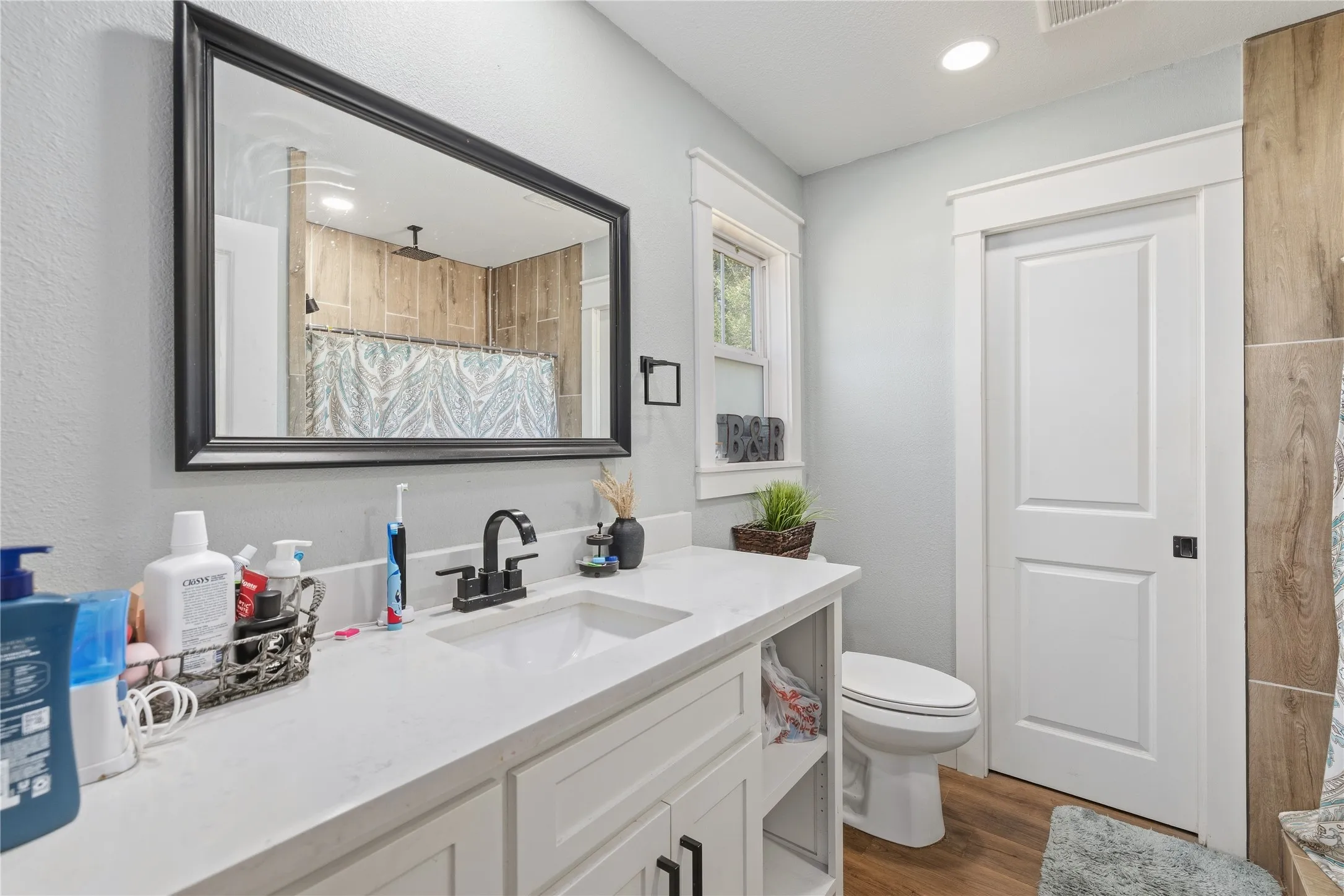 Single Family Residence For Sale in Erath County , 504 Hawk, Dublin, Texas 76446, 3 Bedroom, 4 Bathroom, Garage spaces, 1,078 Sqft, built in 2016, mls#21391218, Real Estate Agent in Dublin, Homes For Sale in Erath county, Homes For Sale in Dublin, Realtor in Dublin Texas, Real Estate Brokerage Independent Realty Texas, Luminita Cordes Realtor