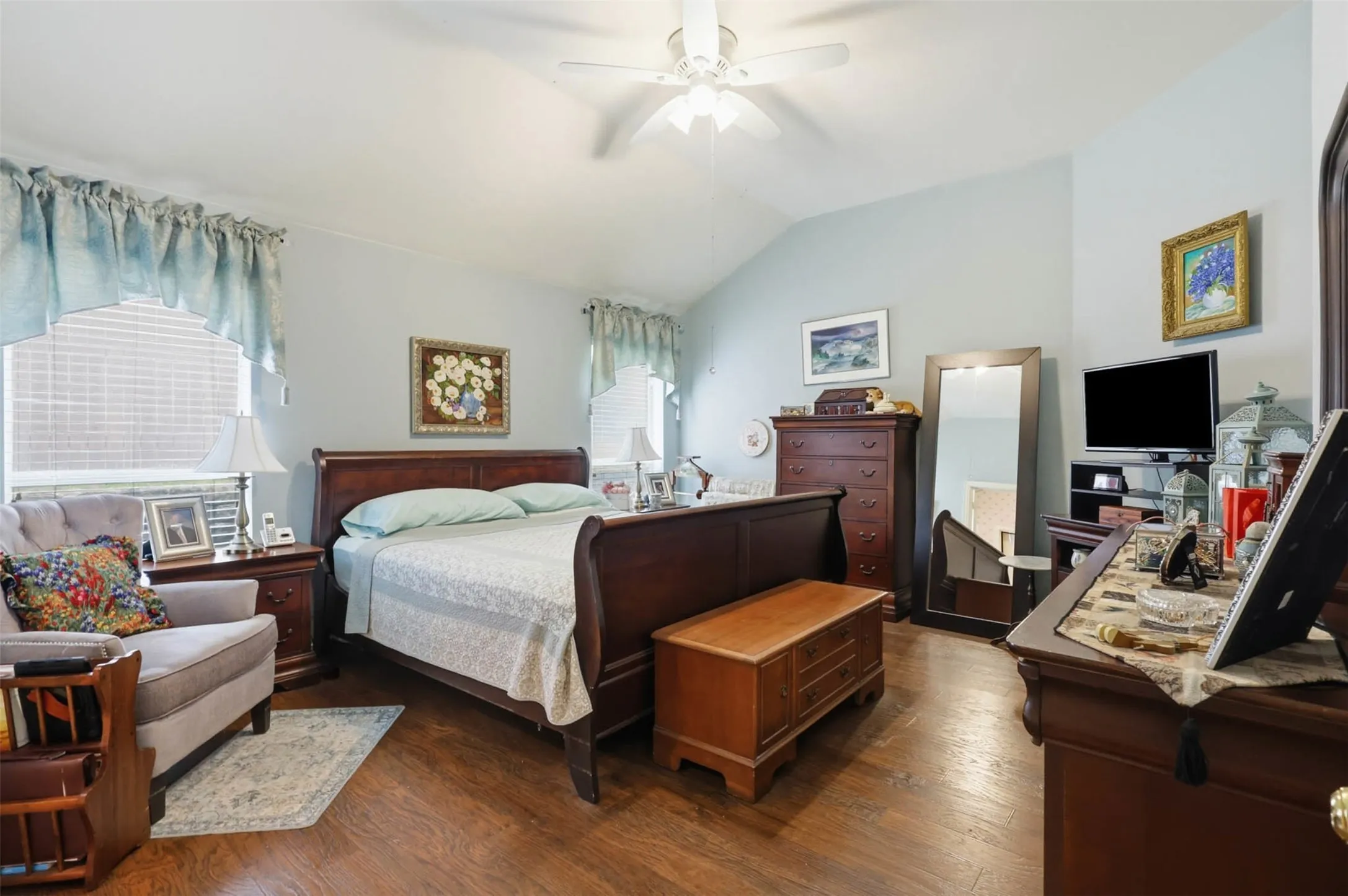 Single Family Residence For Sale in Dallas County , 2501 Saddle Horn Drive, Mesquite, Texas 75181, 4 Bedroom, 2 Bathroom, 2 Garage spaces, 2,005 Sqft, built in 2002, mls#21391219, Real Estate Agent in Mesquite, Homes For Sale in Dallas county, Homes For Sale in Mesquite, Realtor in Mesquite Texas, Real Estate Brokerage Independent Realty Texas, Luminita Cordes Realtor