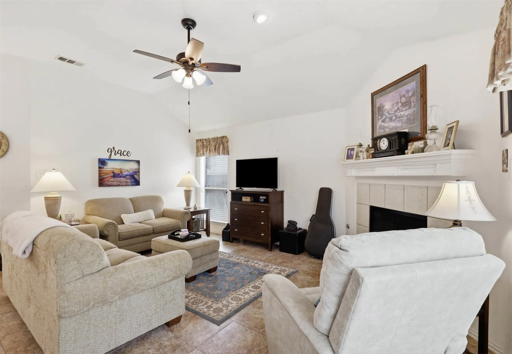 Single Family Residence For Sale in Dallas County , 2501 Saddle Horn Drive, Mesquite, Texas 75181, 4 Bedroom, 2 Bathroom, 2 Garage spaces, 2,005 Sqft, built in 2002, mls#21391219, Real Estate Agent in Mesquite, Homes For Sale in Dallas county, Homes For Sale in Mesquite, Realtor in Mesquite Texas, Real Estate Brokerage Independent Realty Texas, Luminita Cordes Realtor