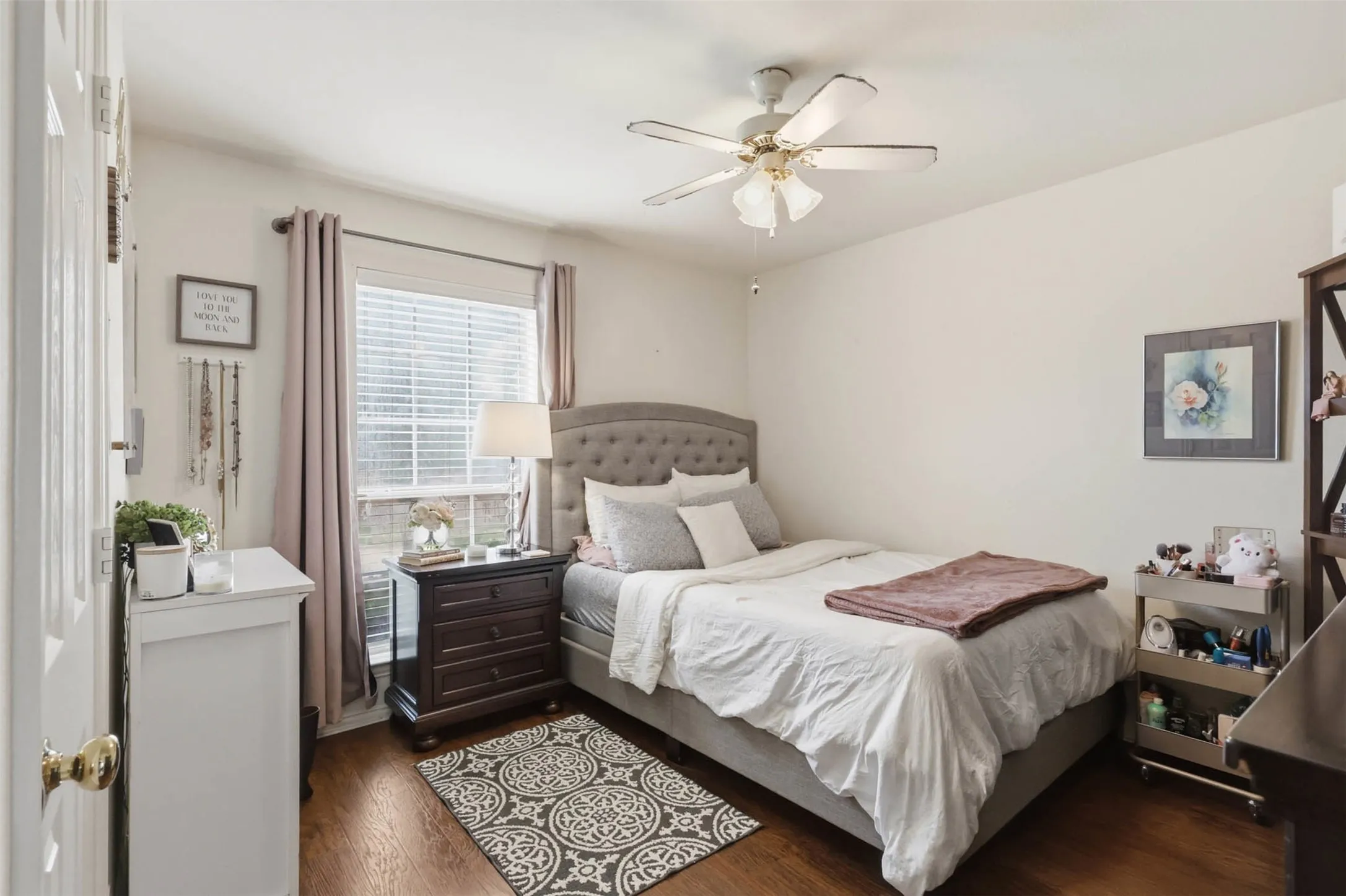 Single Family Residence For Sale in Dallas County , 2501 Saddle Horn Drive, Mesquite, Texas 75181, 4 Bedroom, 2 Bathroom, 2 Garage spaces, 2,005 Sqft, built in 2002, mls#21391219, Real Estate Agent in Mesquite, Homes For Sale in Dallas county, Homes For Sale in Mesquite, Realtor in Mesquite Texas, Real Estate Brokerage Independent Realty Texas, Luminita Cordes Realtor