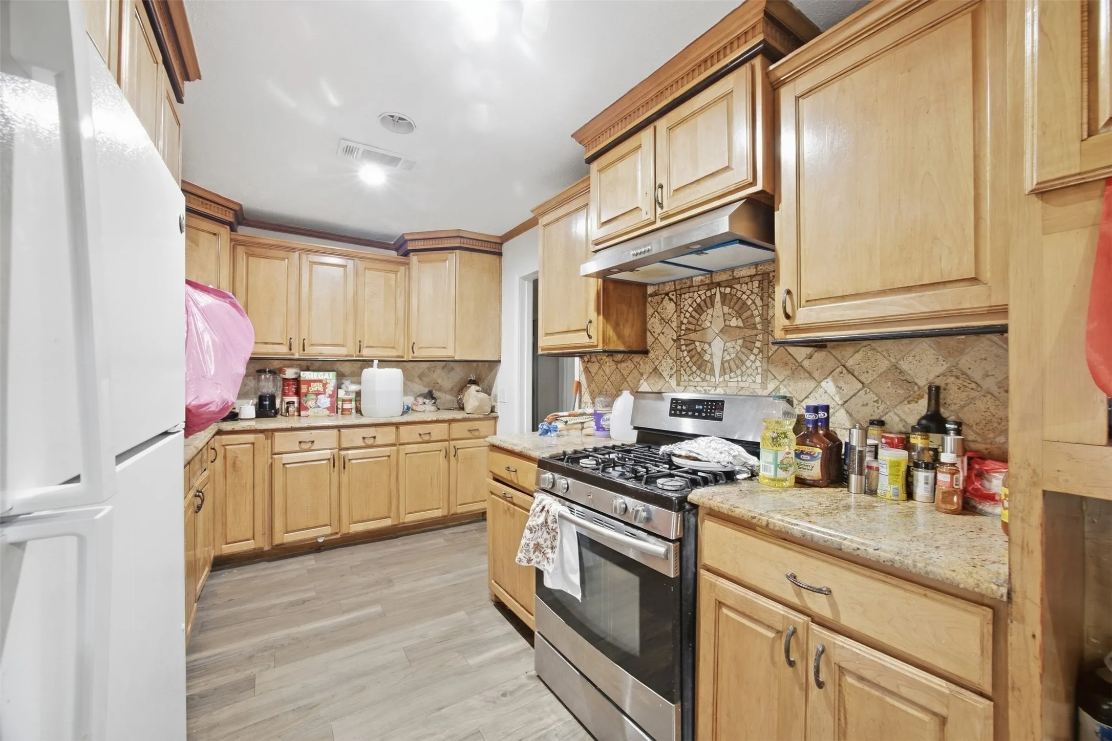 Single Family Residence For Sale in Dallas County , 1801 Garden Oaks Drive, Irving, Texas 75061, 5 Bedroom, 3 Bathroom, Garage spaces, 1,273 Sqft, built in 1953, mls#21391224, Real Estate Agent in Irving, Homes For Sale in Dallas county, Homes For Sale in Irving, Realtor in Irving Texas, Real Estate Brokerage Independent Realty Texas, Luminita Cordes Realtor