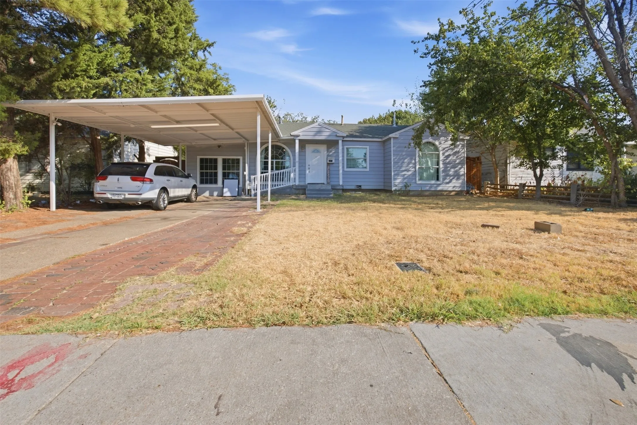 Single Family Residence For Sale in Dallas County , 1801 Garden Oaks Drive, Irving, Texas 75061, 5 Bedroom, 3 Bathroom, Garage spaces, 1,273 Sqft, built in 1953, mls#21391224, Real Estate Agent in Irving, Homes For Sale in Dallas county, Homes For Sale in Irving, Realtor in Irving Texas, Real Estate Brokerage Independent Realty Texas, Luminita Cordes Realtor