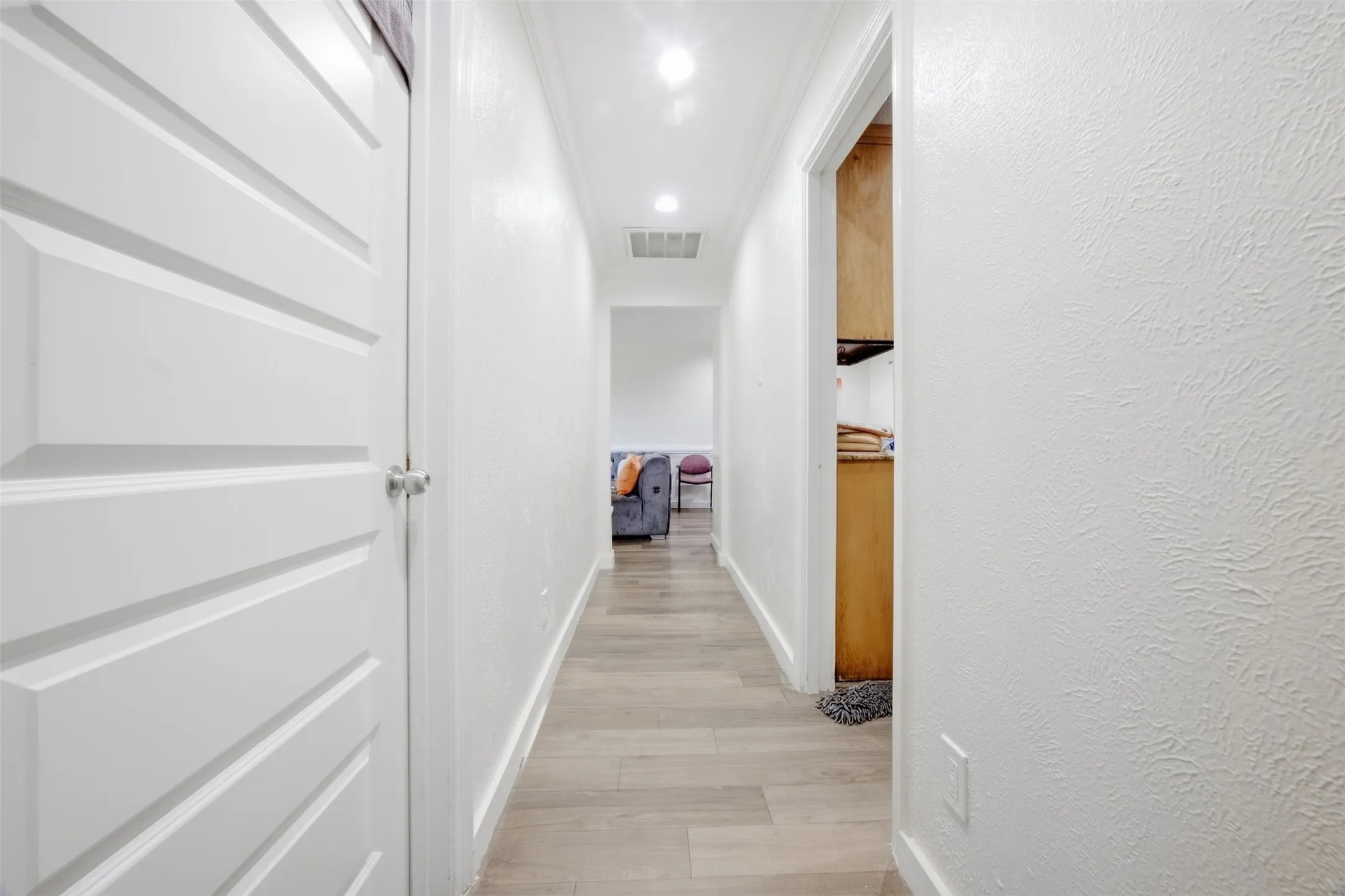Single Family Residence For Sale in Dallas County , 1801 Garden Oaks Drive, Irving, Texas 75061, 5 Bedroom, 3 Bathroom, Garage spaces, 1,273 Sqft, built in 1953, mls#21391224, Real Estate Agent in Irving, Homes For Sale in Dallas county, Homes For Sale in Irving, Realtor in Irving Texas, Real Estate Brokerage Independent Realty Texas, Luminita Cordes Realtor