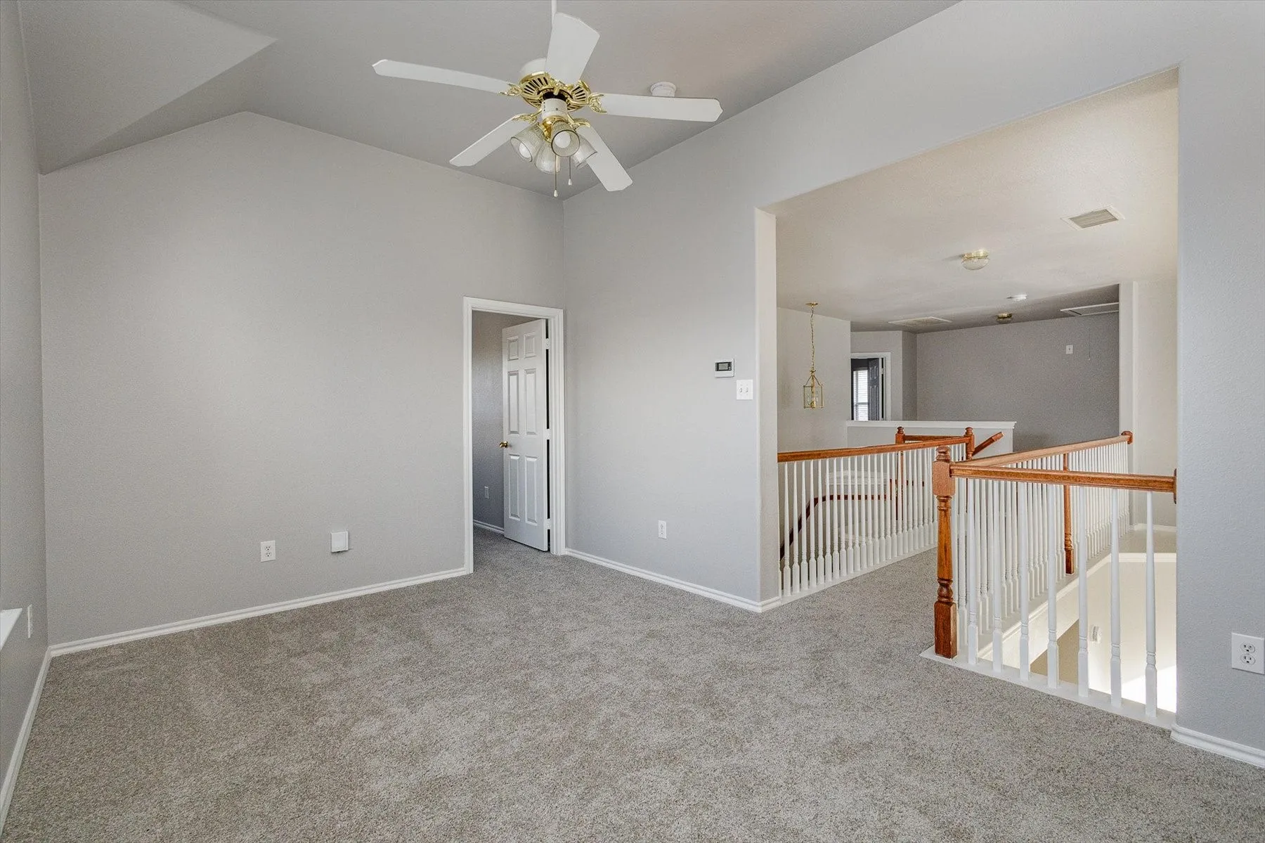 Single Family Residence For Rent in Dallas County , 7920 Glenway Drive, Dallas, Texas 75249, 4 Bedroom, 4 Bathroom, 2 Garage spaces, 2,629 Sqft, built in 2002, mls#21390017, Real Estate Agent in Dallas, Homes For Rent in Dallas county, Homes For Rent in Dallas, Realtor in Dallas Texas, Real Estate Brokerage Independent Realty Texas, Luminita Cordes Realtor