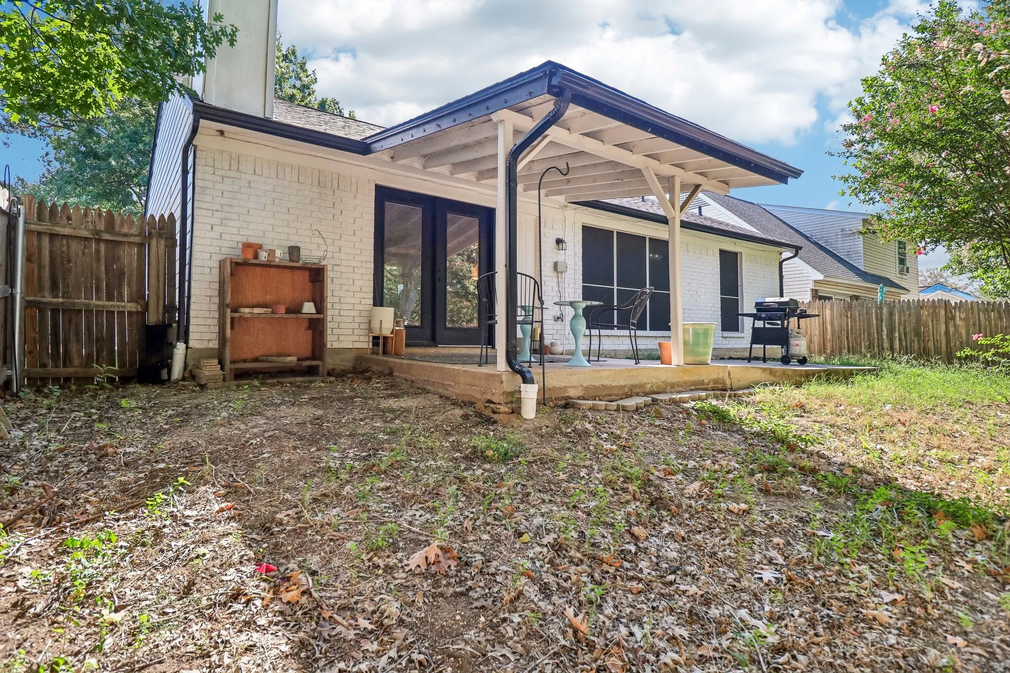 Single Family Residence For Sale in Tarrant County , 7721 Waxwing Circle W, Fort Worth, Texas 76137, 3 Bedroom, 2 Bathroom, 2 Garage spaces, 1,272 Sqft, built in 1987, mls#21382248, Real Estate Agent in Fort Worth, Homes For Sale in Tarrant county, Homes For Sale in Fort Worth, Realtor in Fort Worth Texas, Real Estate Brokerage Independent Realty Texas, Luminita Cordes Realtor