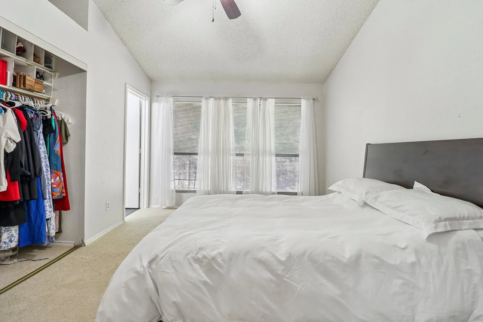 Single Family Residence For Sale in Tarrant County , 7721 Waxwing Circle W, Fort Worth, Texas 76137, 3 Bedroom, 2 Bathroom, 2 Garage spaces, 1,272 Sqft, built in 1987, mls#21382248, Real Estate Agent in Fort Worth, Homes For Sale in Tarrant county, Homes For Sale in Fort Worth, Realtor in Fort Worth Texas, Real Estate Brokerage Independent Realty Texas, Luminita Cordes Realtor