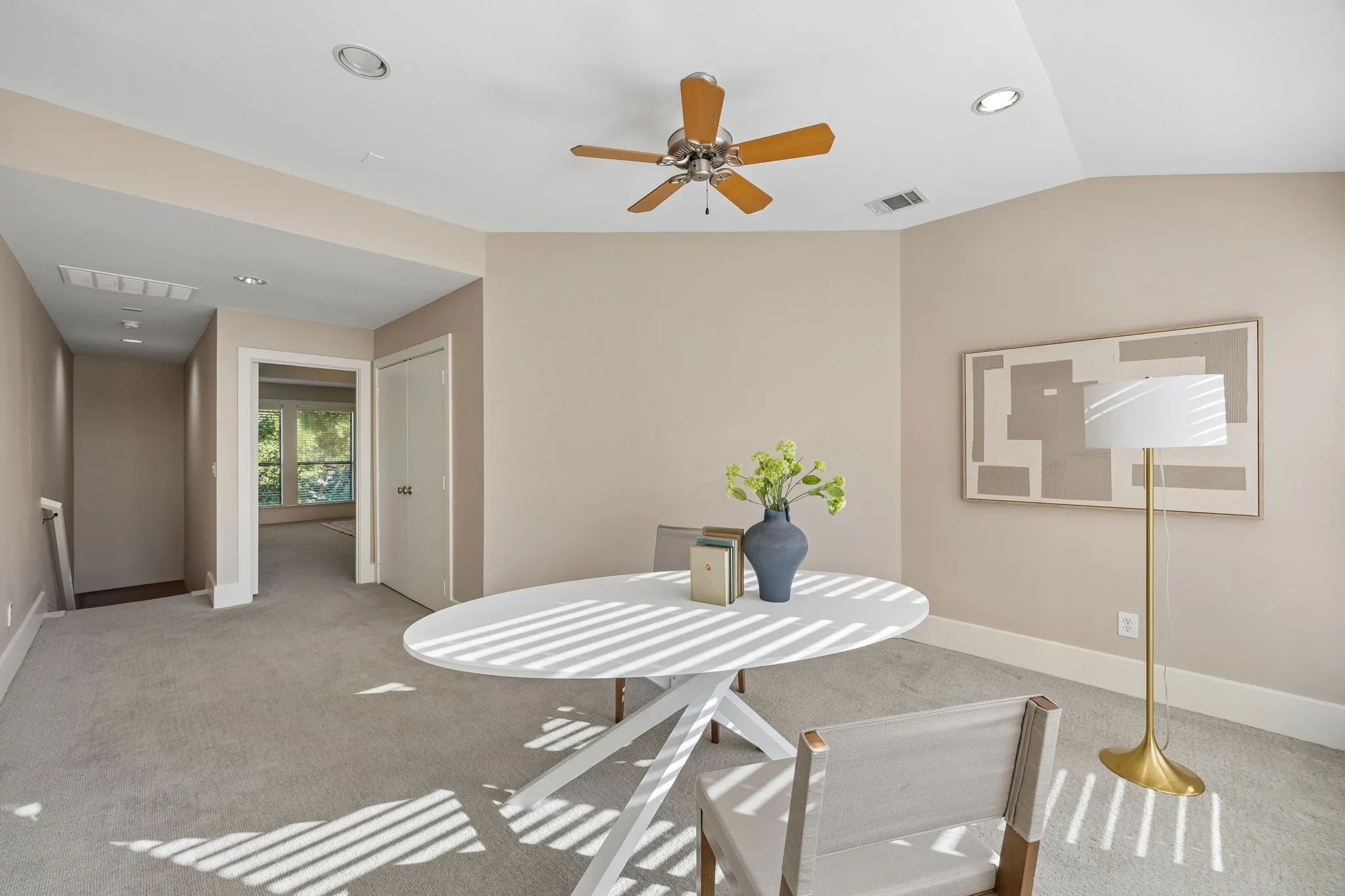 Townhouse For Sale in Dallas County , 2606 Shelby Avenue 102, Dallas, Texas 75219, 2 Bedroom, 3 Bathroom, 2 Garage spaces, 2,370 Sqft, built in 2005, mls#21391197, Real Estate Agent in Dallas, Homes For Sale in Dallas county, Homes For Sale in Dallas, Realtor in Dallas Texas, Real Estate Brokerage Independent Realty Texas, Luminita Cordes Realtor