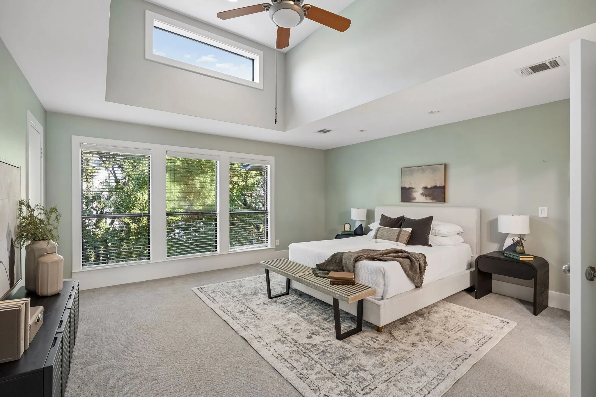 Townhouse For Sale in Dallas County , 2606 Shelby Avenue 102, Dallas, Texas 75219, 2 Bedroom, 3 Bathroom, 2 Garage spaces, 2,370 Sqft, built in 2005, mls#21391197, Real Estate Agent in Dallas, Homes For Sale in Dallas county, Homes For Sale in Dallas, Realtor in Dallas Texas, Real Estate Brokerage Independent Realty Texas, Luminita Cordes Realtor
